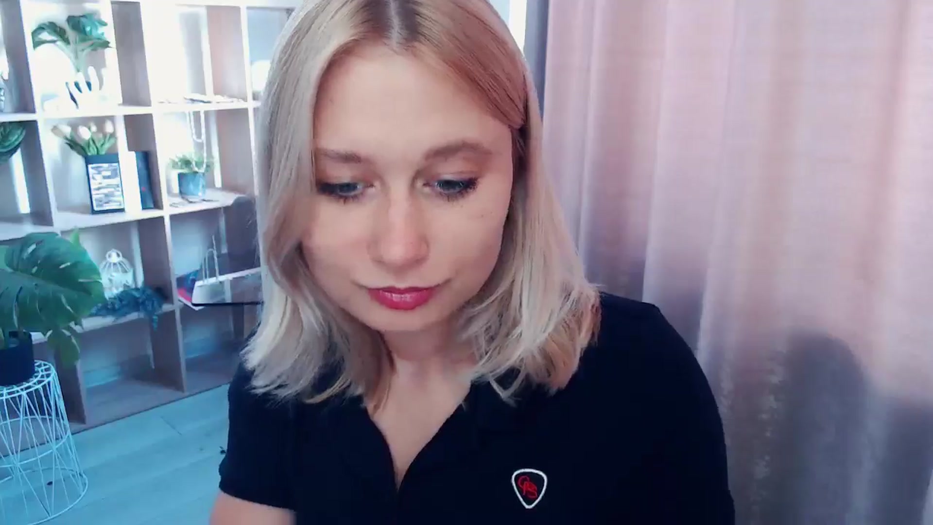 Gallery image thumbnail from Kukla_kolduna's myfreecams stream on, 08/02/2025, 11:43 image 18 of 20