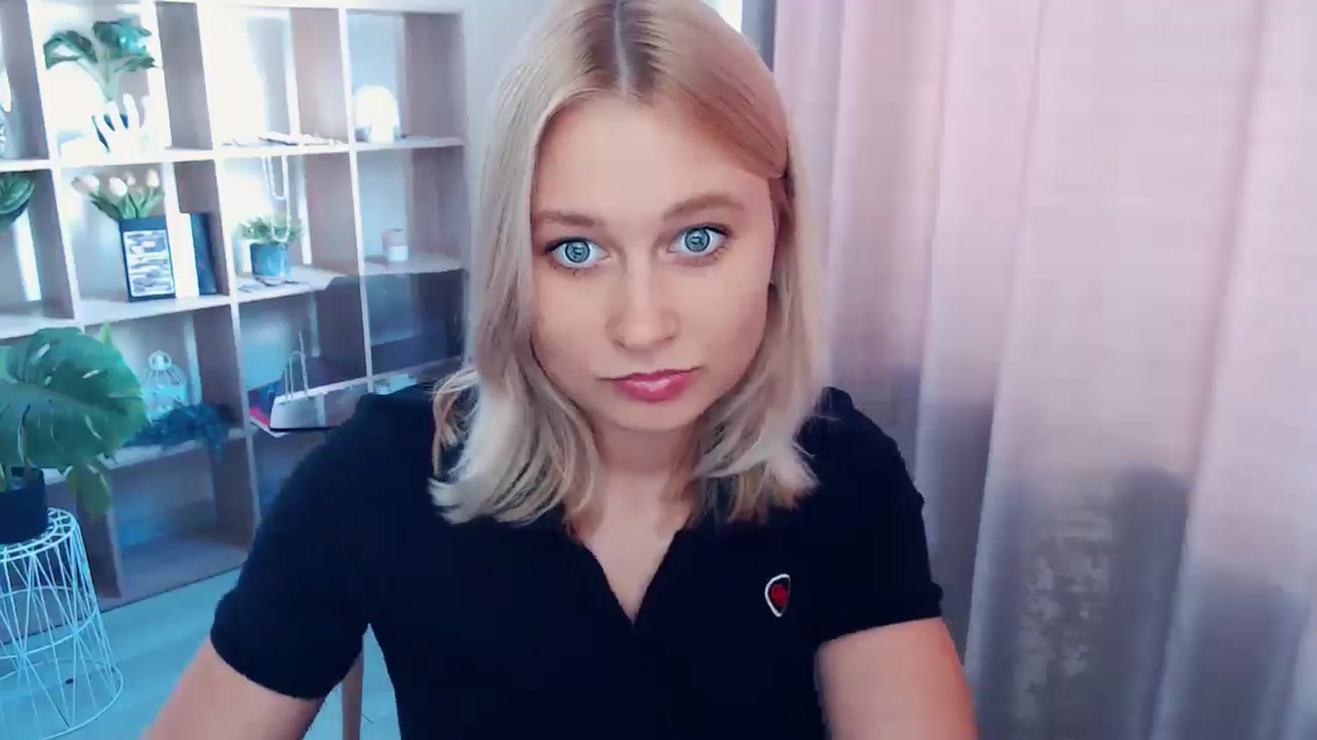 Gallery image thumbnail from Kukla_kolduna's myfreecams stream on, 08/02/2025, 11:43 image 10 of 20