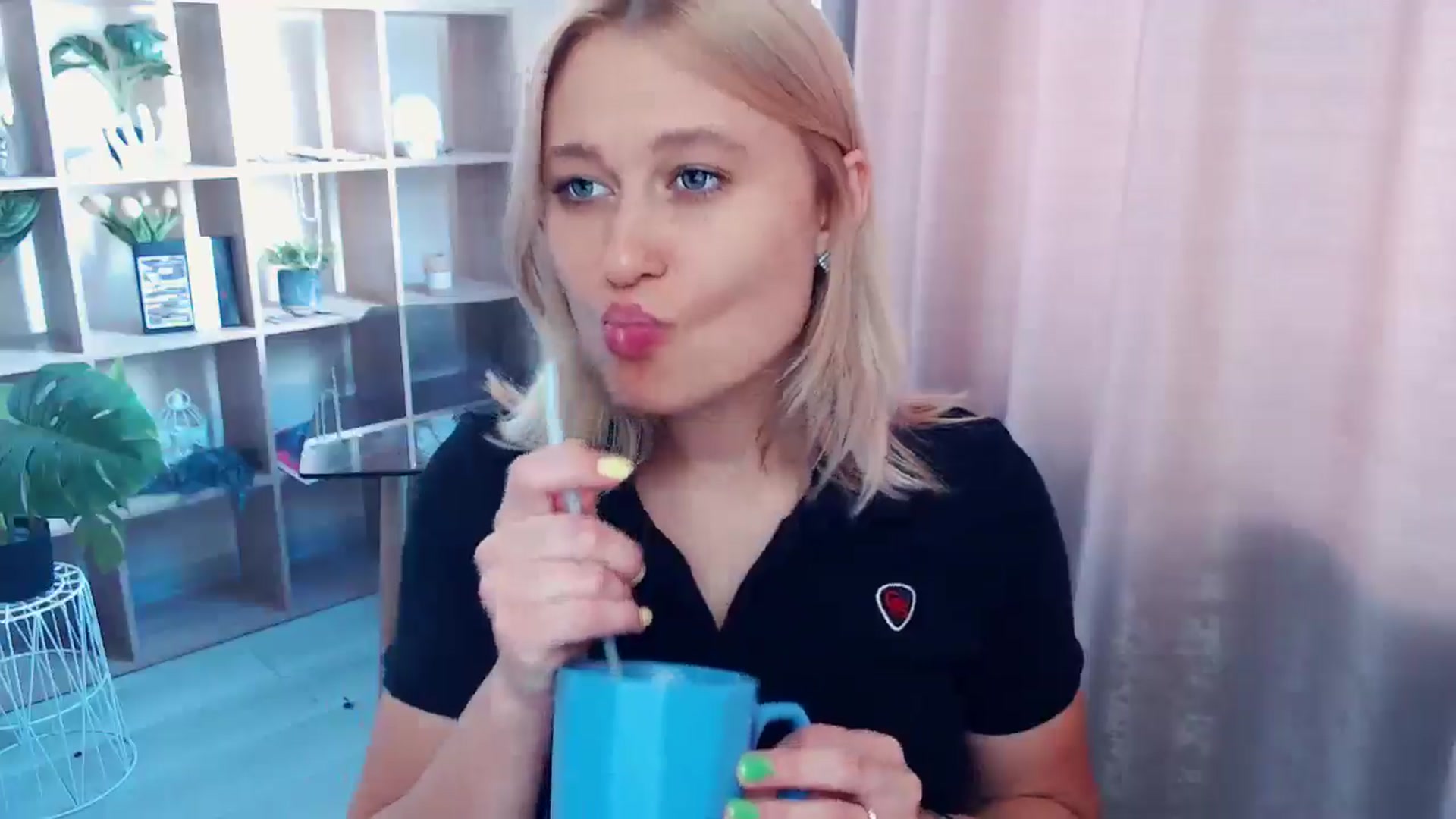 Gallery image thumbnail from Kukla_kolduna's myfreecams stream on, 08/02/2025, 11:43 image 15 of 20