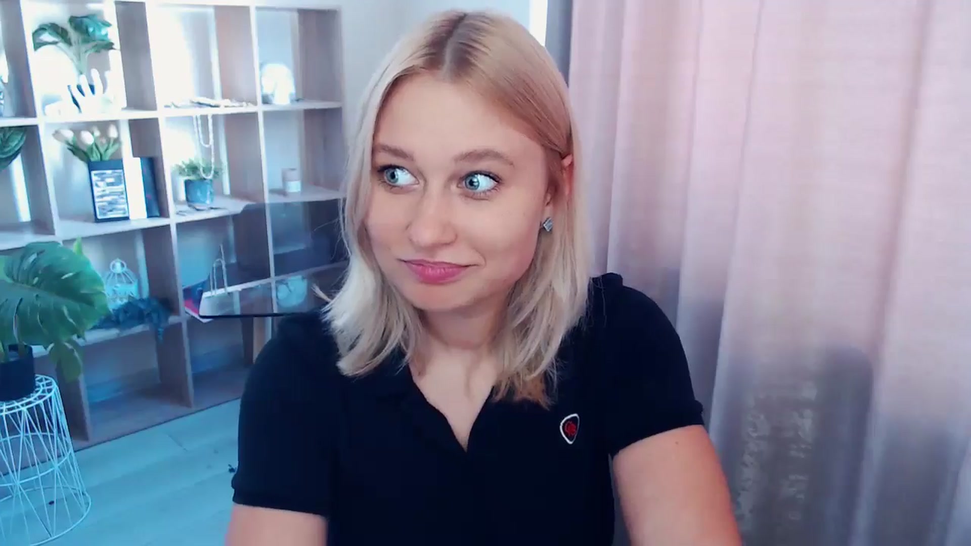 Gallery image thumbnail from Kukla_kolduna's myfreecams stream on, 08/02/2025, 11:43 image 8 of 20