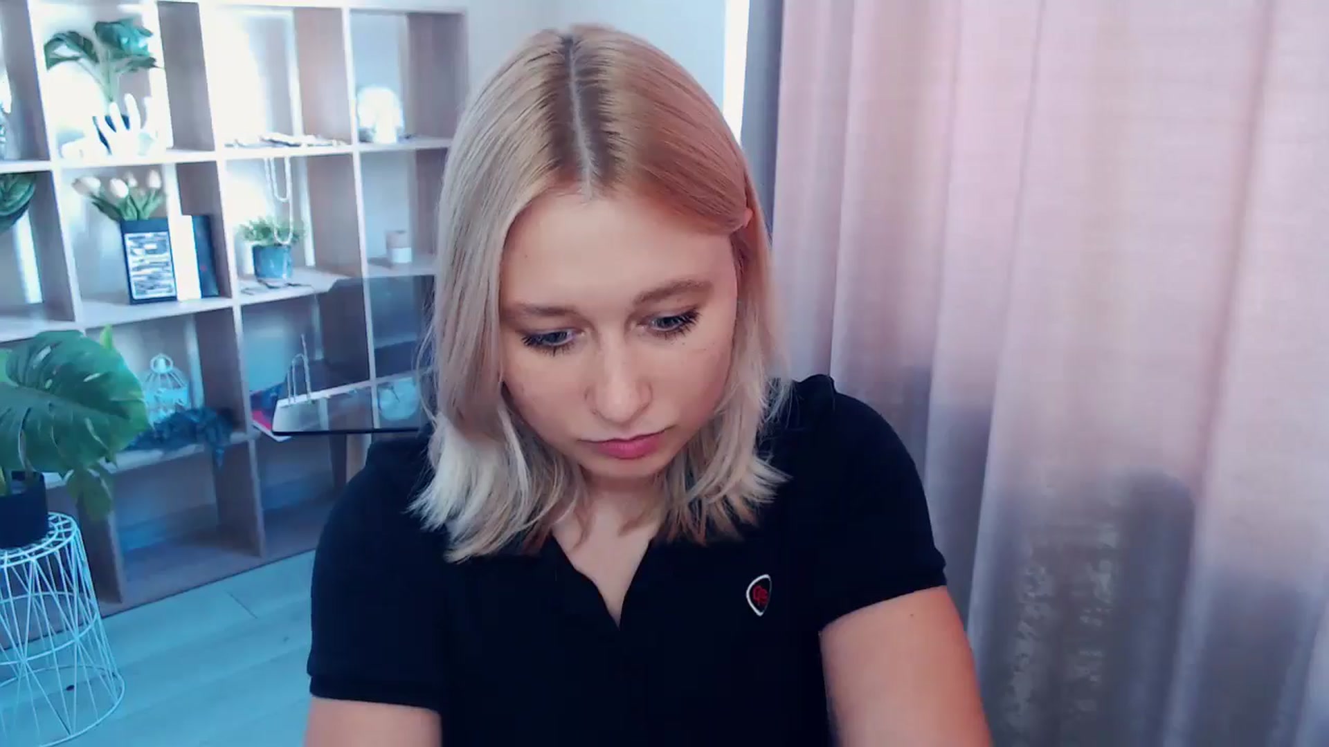 Gallery image thumbnail from Kukla_kolduna's myfreecams stream on, 08/02/2025, 11:43 image 9 of 20