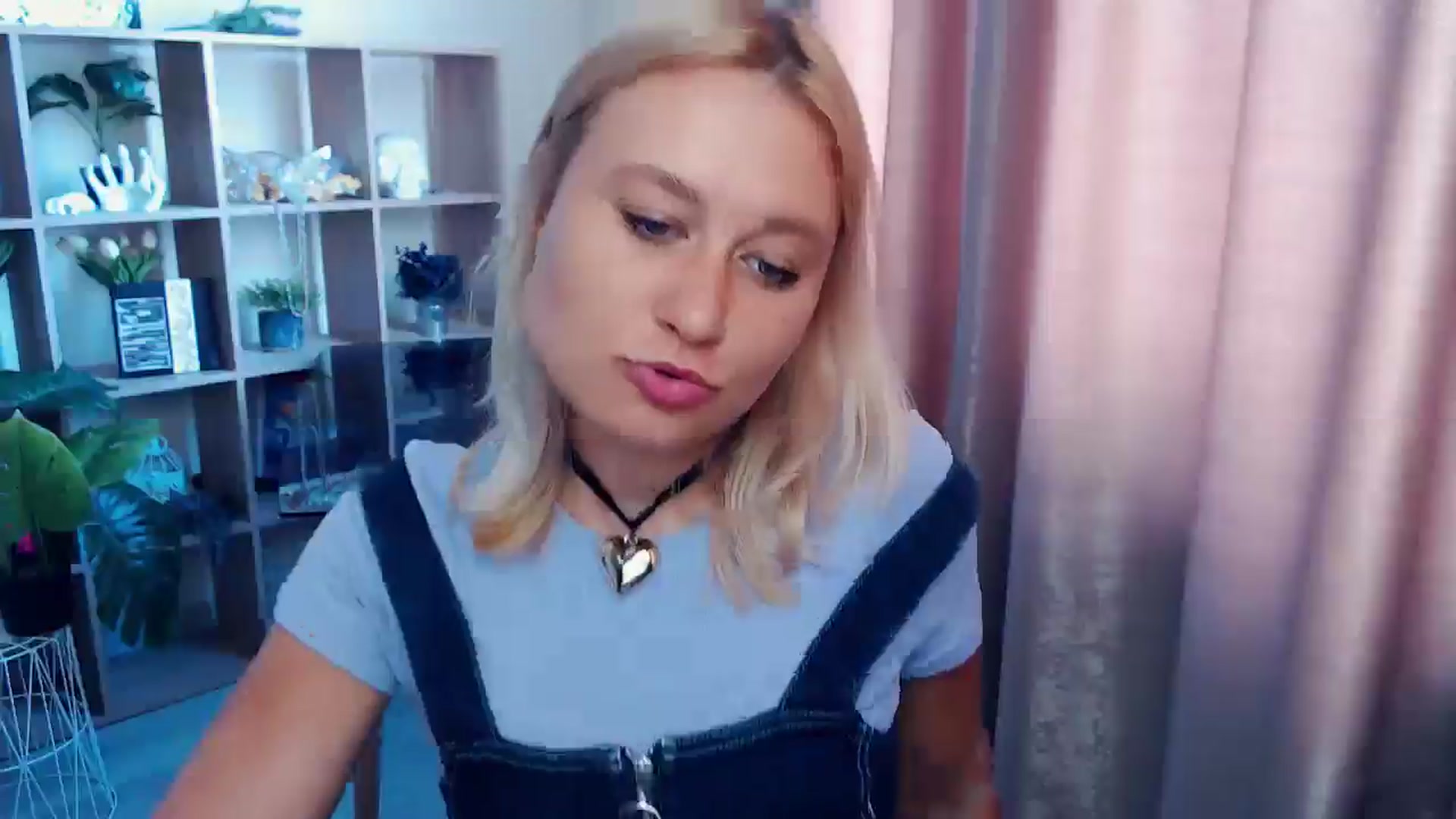 Gallery image thumbnail from Kukla_kolduna's myfreecams stream on, 08/16/2025, 07:23 image 8 of 20