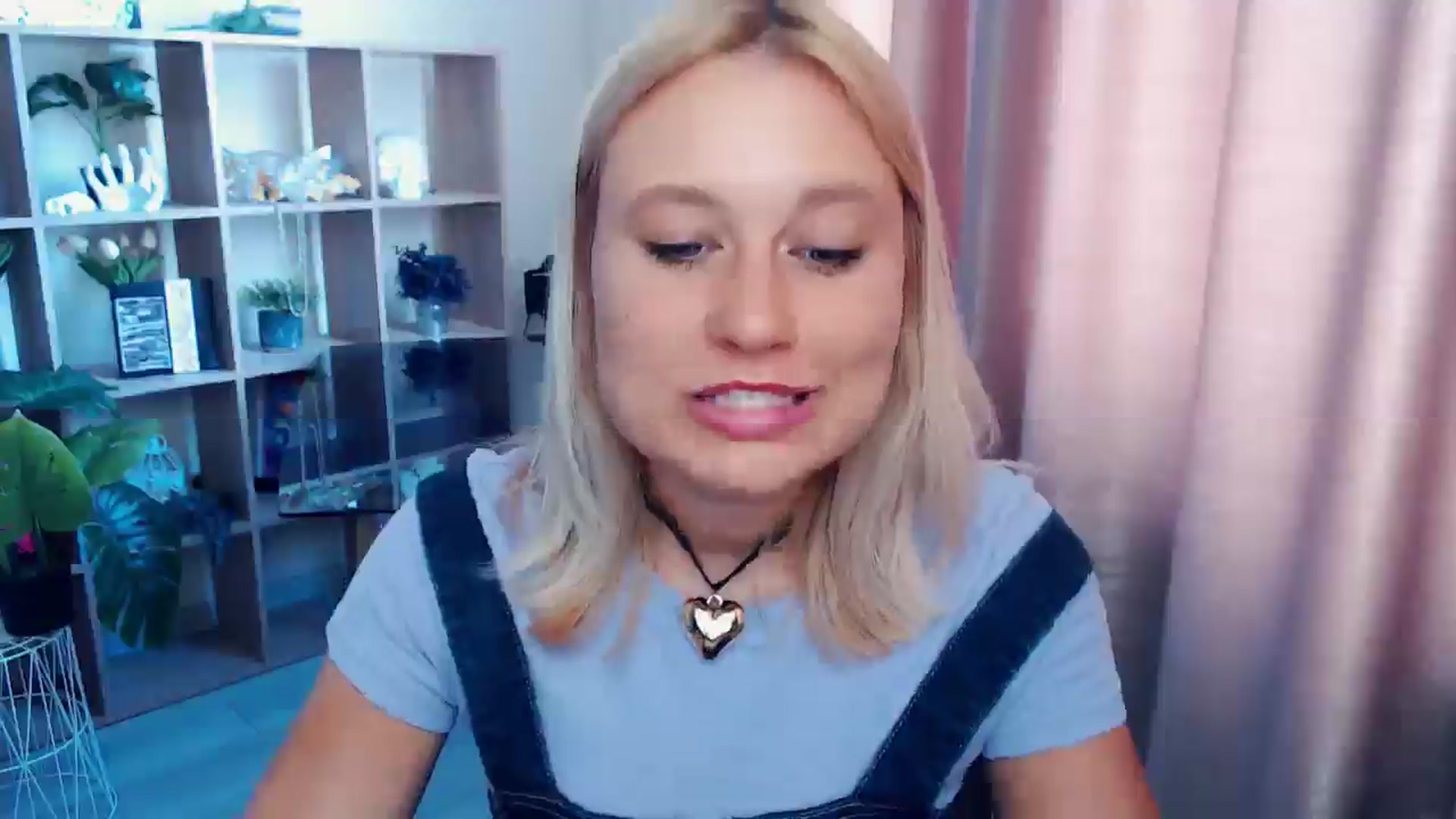 Gallery image thumbnail from Kukla_kolduna's myfreecams stream on, 08/16/2025, 07:23 image 9 of 20