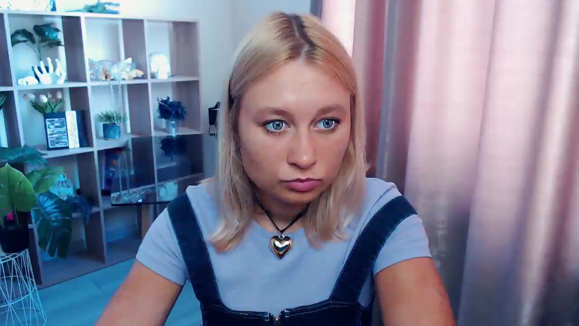 Gallery image thumbnail from Kukla_kolduna's myfreecams stream on, 08/16/2025, 07:23 image 15 of 20