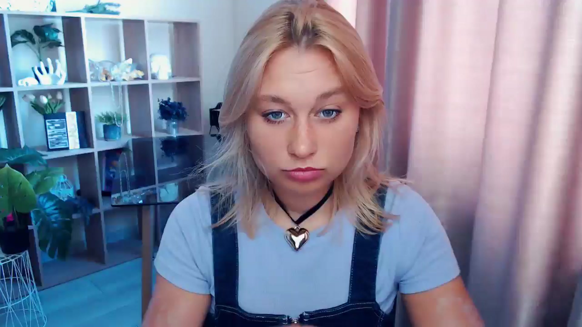 Gallery image thumbnail from Kukla_kolduna's myfreecams stream on, 08/16/2025, 07:23 image 1 of 20