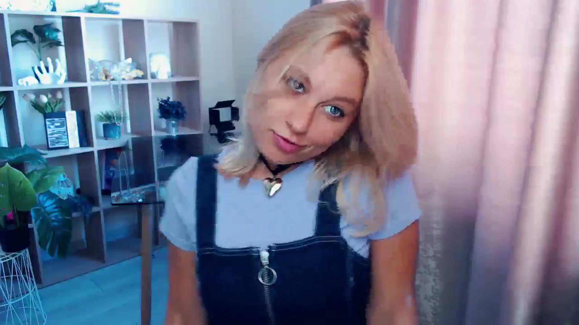 Gallery image thumbnail from Kukla_kolduna's myfreecams stream on, 08/16/2025, 07:23 image 5 of 20