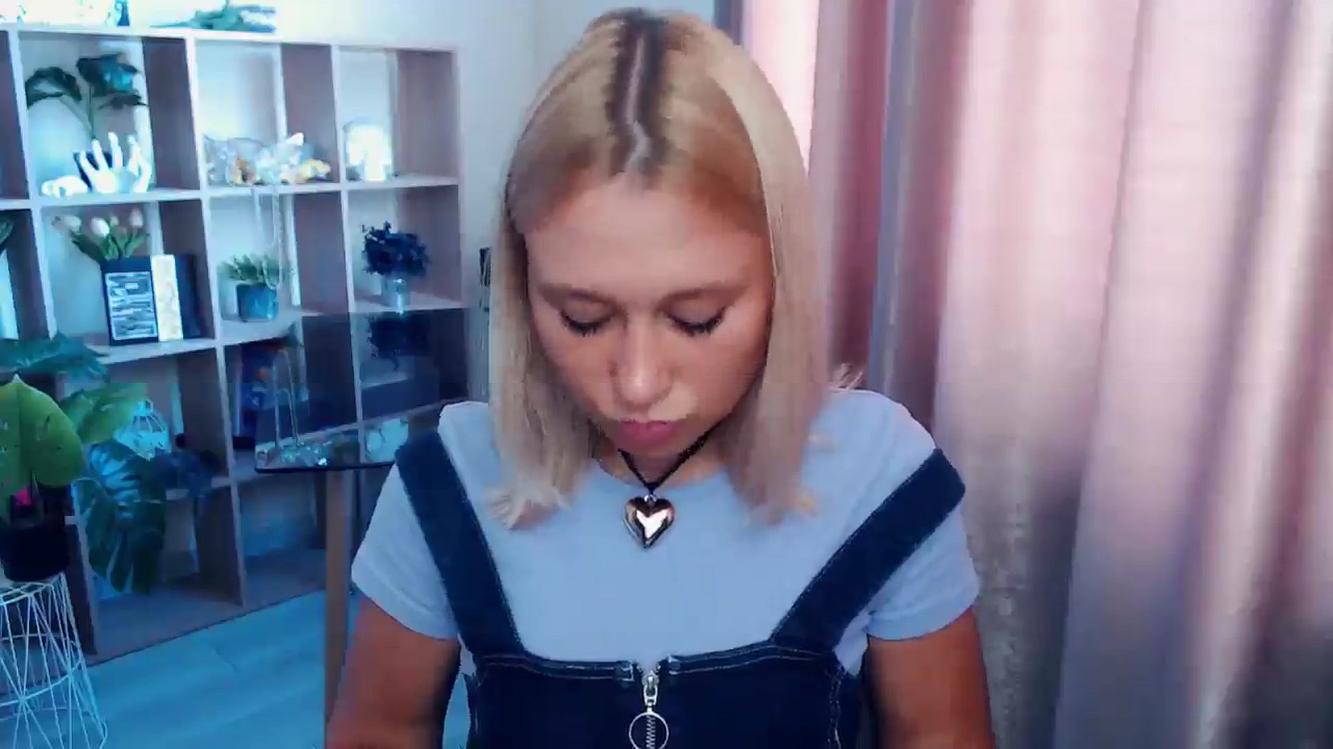 Gallery image thumbnail from Kukla_kolduna's myfreecams stream on, 08/16/2025, 07:23 image 19 of 20