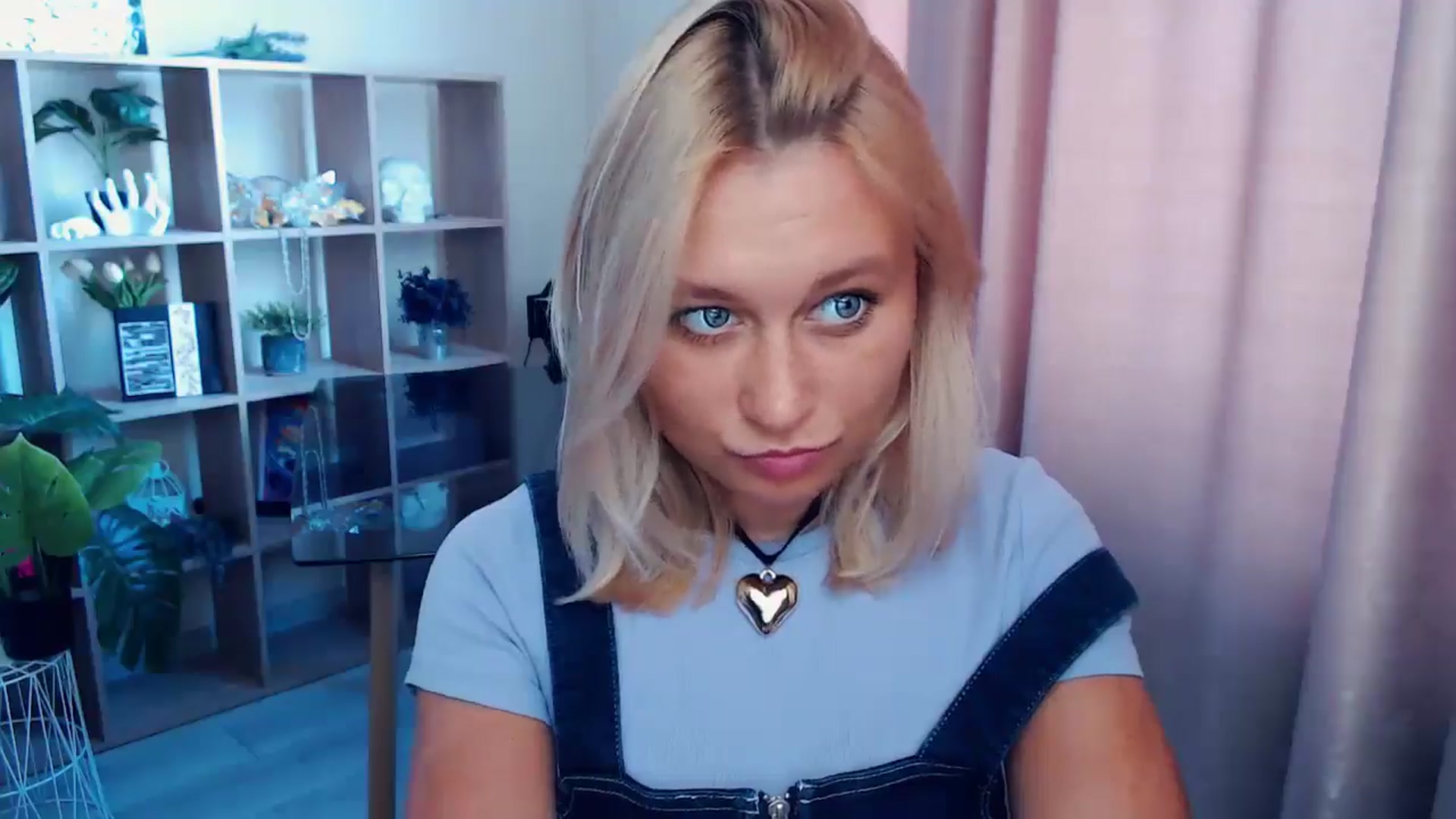 Gallery image thumbnail from Kukla_kolduna's myfreecams stream on, 08/16/2025, 09:50 image 14 of 20