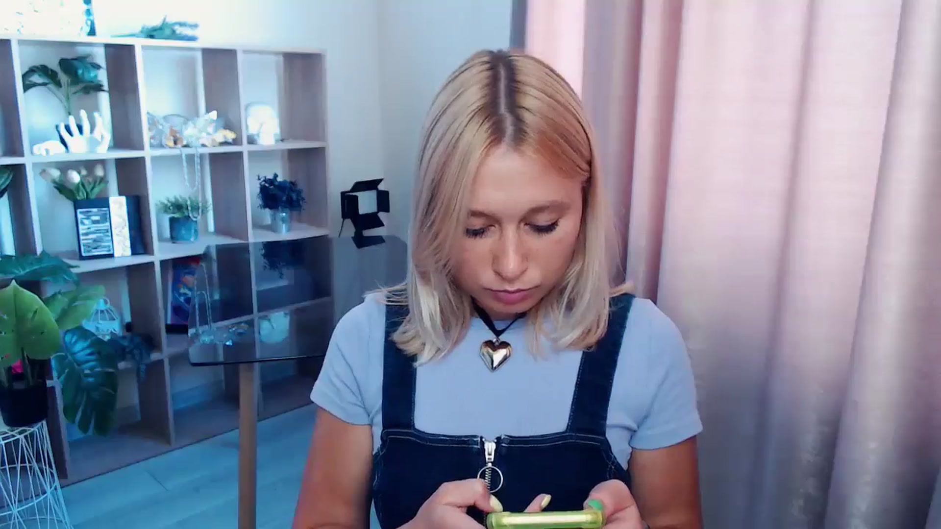 Gallery image thumbnail from Kukla_kolduna's myfreecams stream on, 08/16/2025, 09:50 image 7 of 20