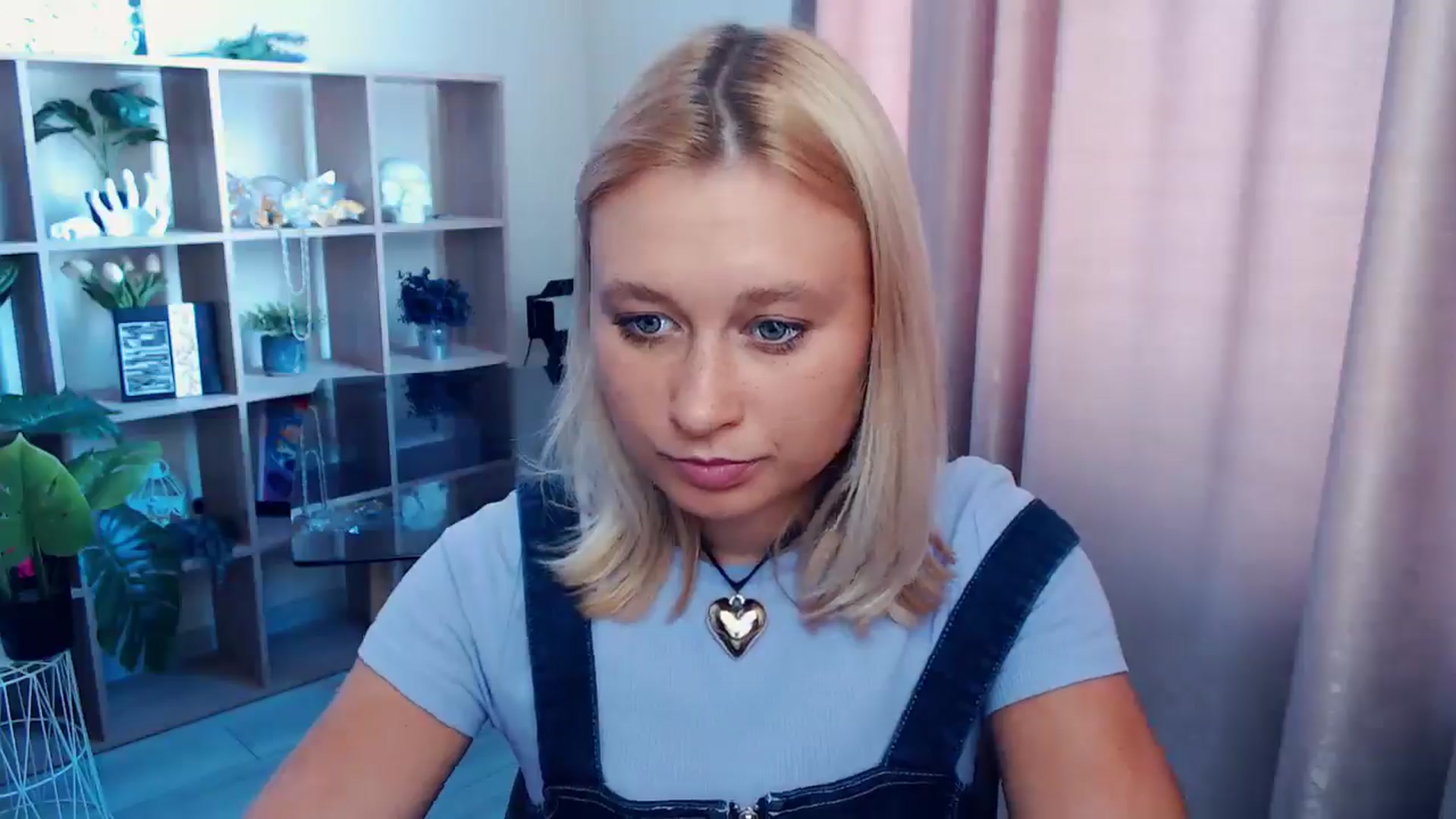 Gallery image thumbnail from Kukla_kolduna's myfreecams stream on, 08/16/2025, 09:50 image 16 of 20