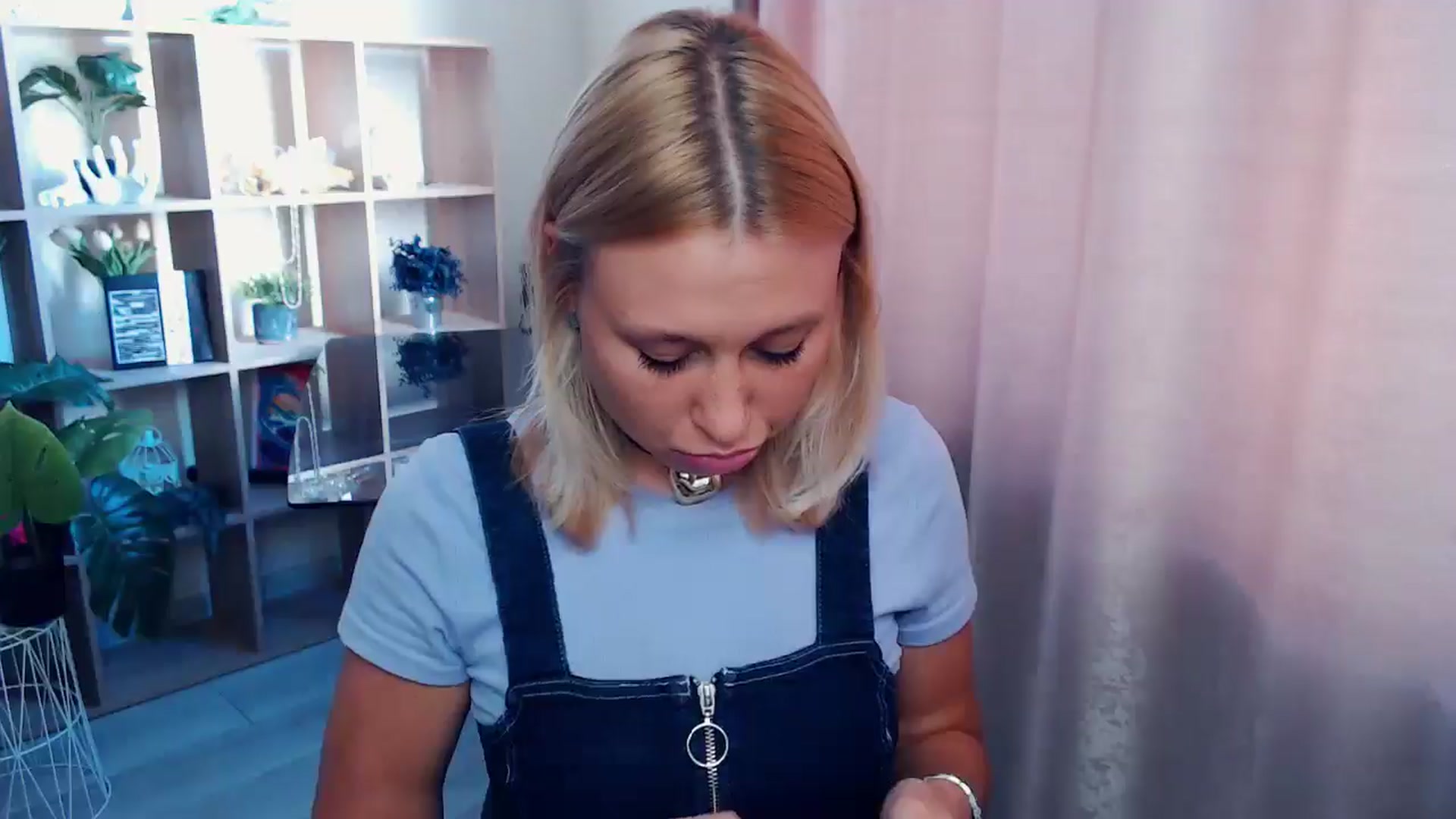 Gallery image thumbnail from Kukla_kolduna's myfreecams stream on, 08/16/2025, 15:30 image 6 of 20