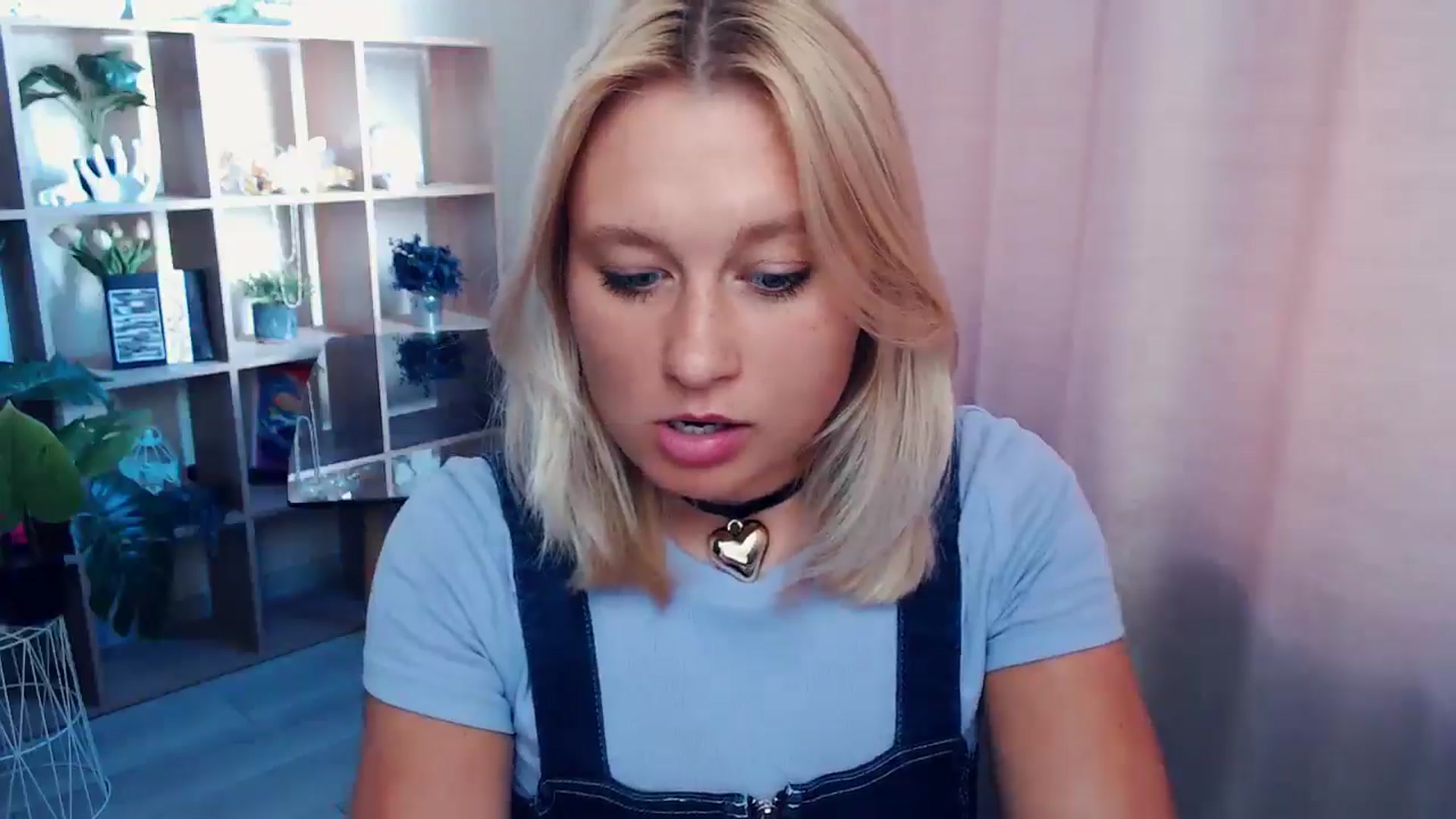 Gallery image thumbnail from Kukla_kolduna's myfreecams stream on, 08/16/2025, 15:30 image 7 of 20