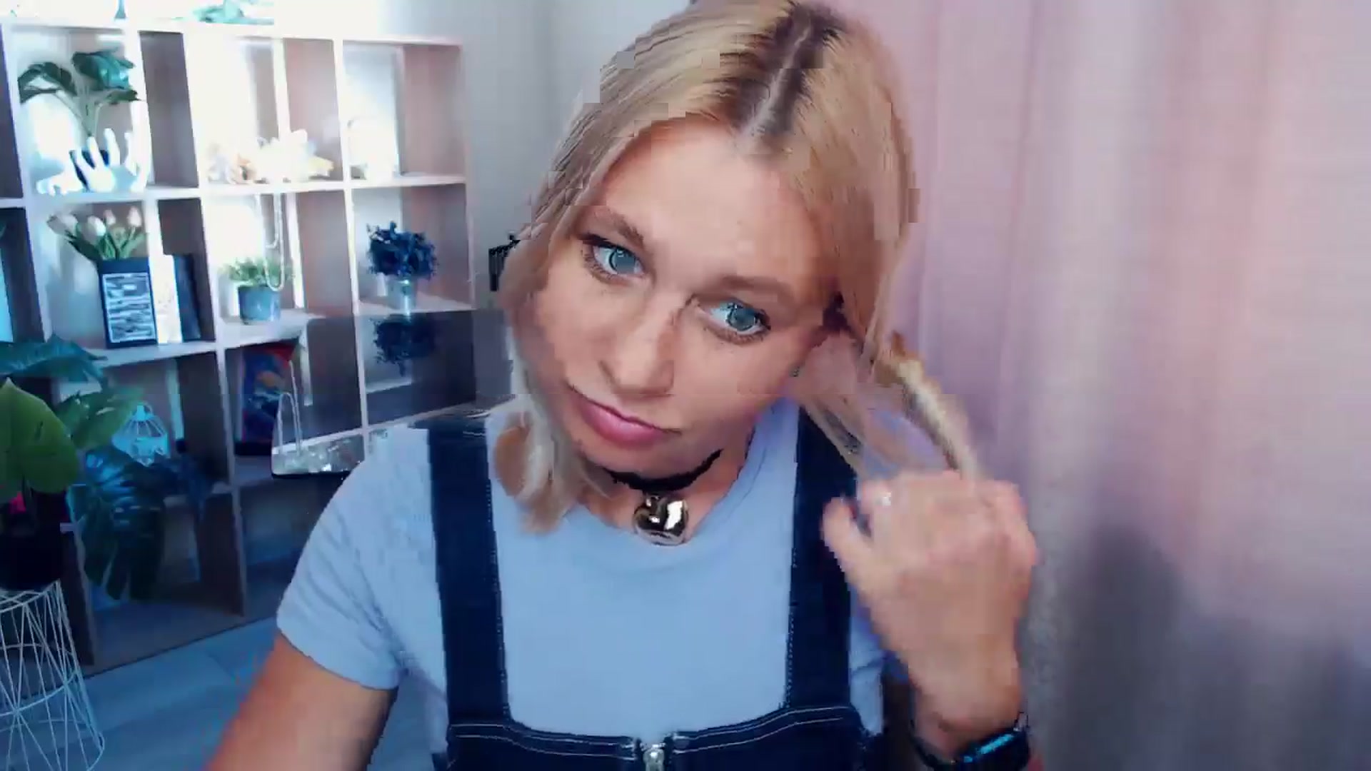 Gallery image thumbnail from Kukla_kolduna's myfreecams stream on, 08/16/2025, 15:30 image 3 of 20