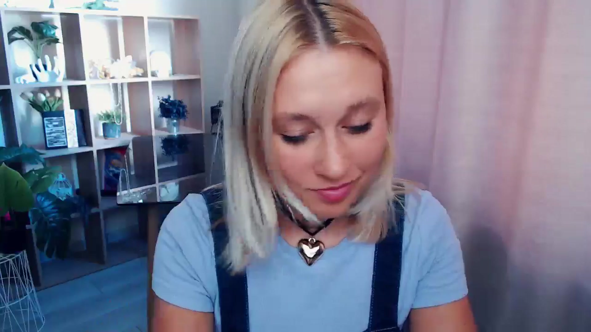 Gallery image thumbnail from Kukla_kolduna's myfreecams stream on, 08/16/2025, 15:30 image 11 of 20