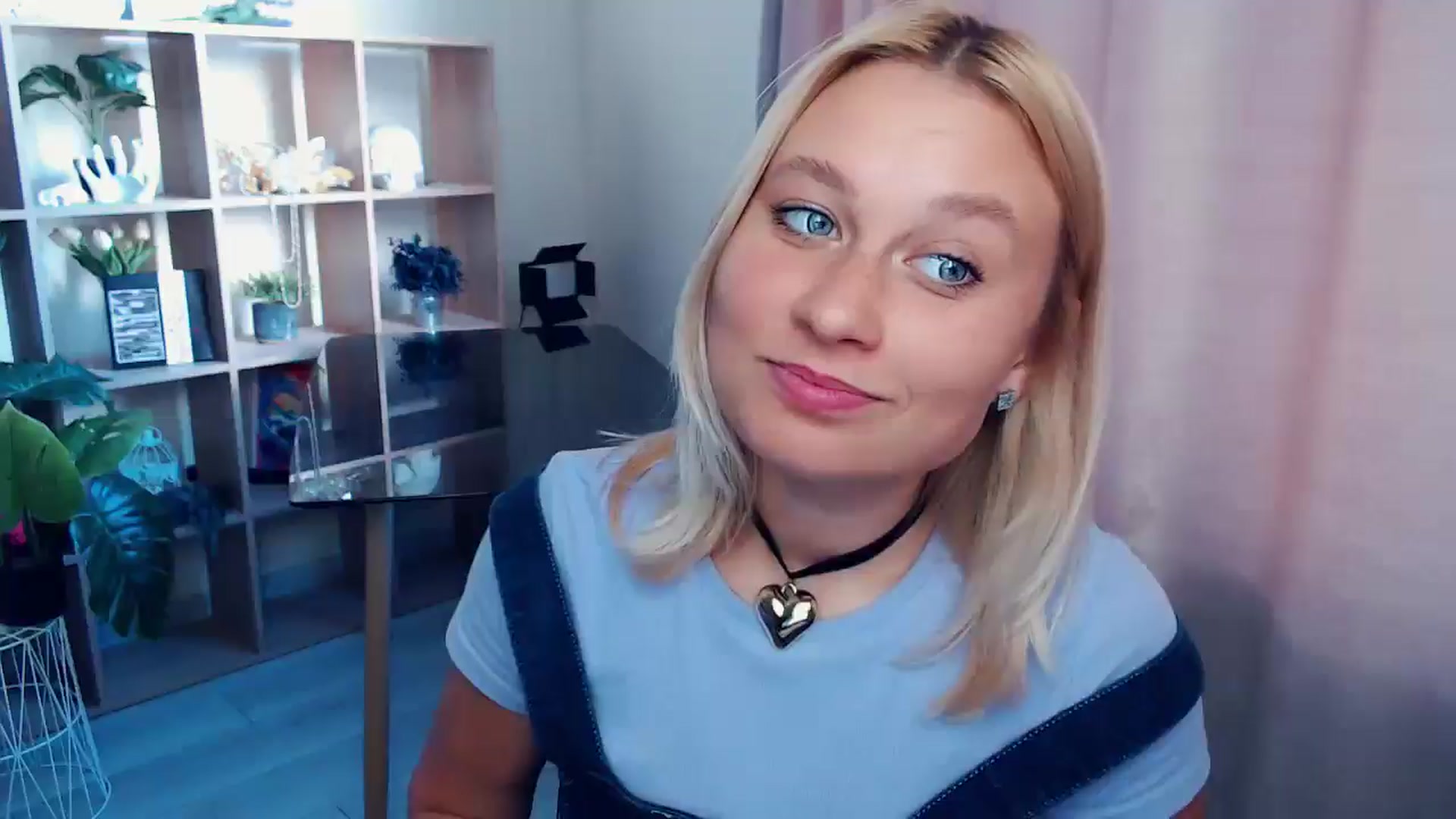 Gallery image thumbnail from Kukla_kolduna's myfreecams stream on, 08/16/2025, 15:30 image 20 of 20