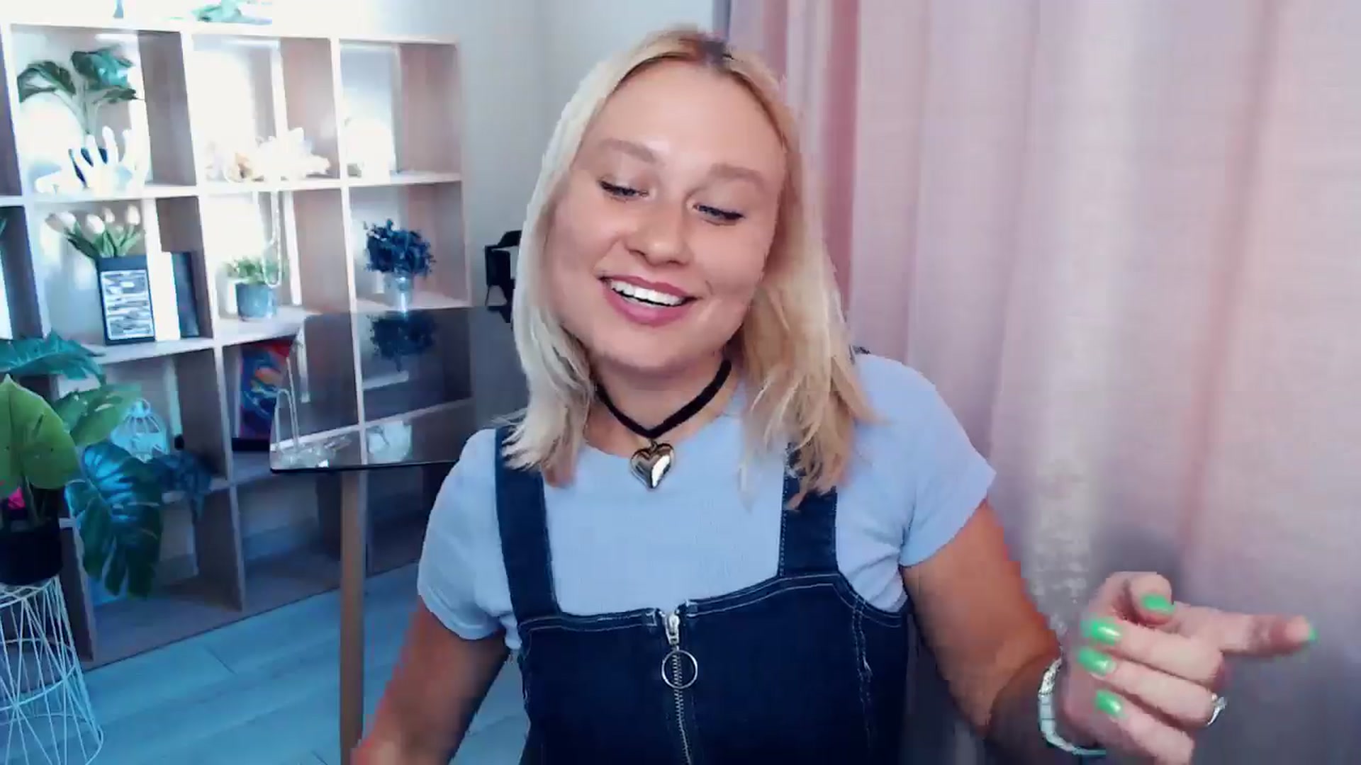Gallery image thumbnail from Kukla_kolduna's myfreecams stream on, 08/16/2025, 15:30 image 17 of 20