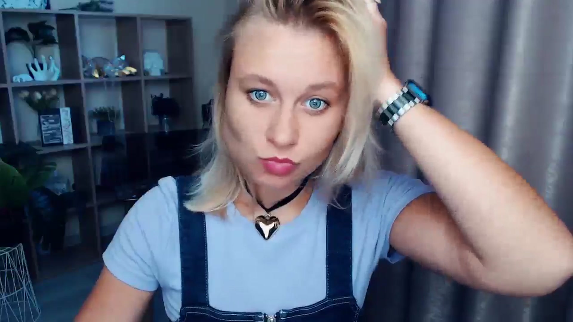Gallery image thumbnail from Kukla_kolduna's myfreecams stream on, 08/16/2025, 17:24 image 3 of 20