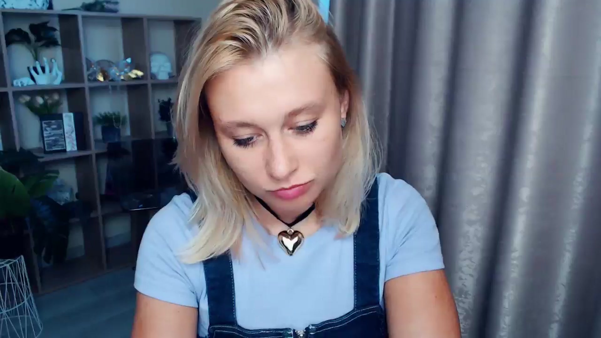 Gallery image thumbnail from Kukla_kolduna's myfreecams stream on, 08/16/2025, 17:24 image 7 of 20