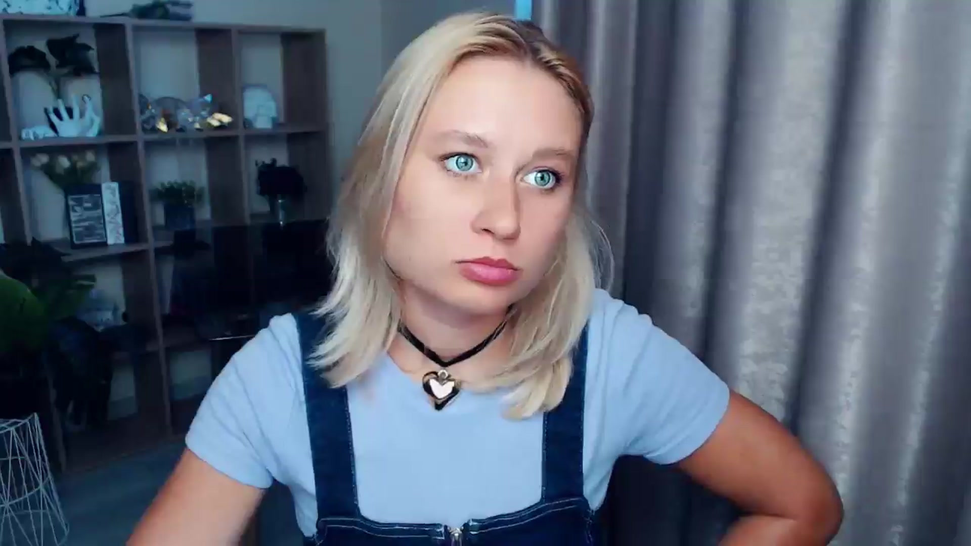 Gallery image thumbnail from Kukla_kolduna's myfreecams stream on, 08/16/2025, 17:24 image 13 of 20