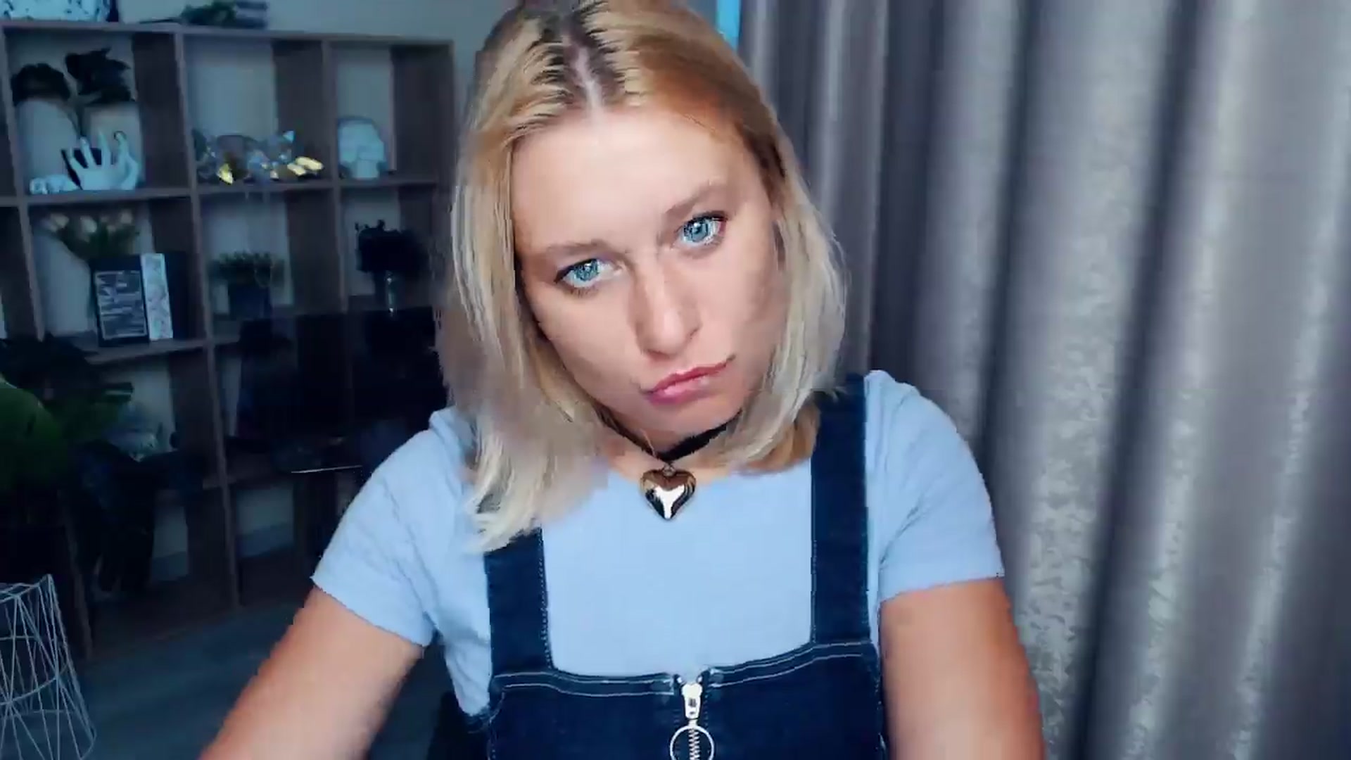 Gallery image thumbnail from Kukla_kolduna's myfreecams stream on, 08/16/2025, 17:24 image 15 of 20