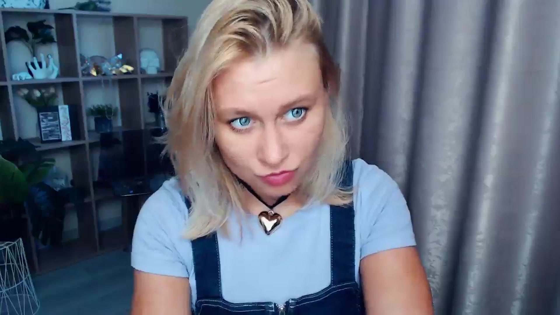Gallery image thumbnail from Kukla_kolduna's myfreecams stream on, 08/16/2025, 17:24 image 5 of 20