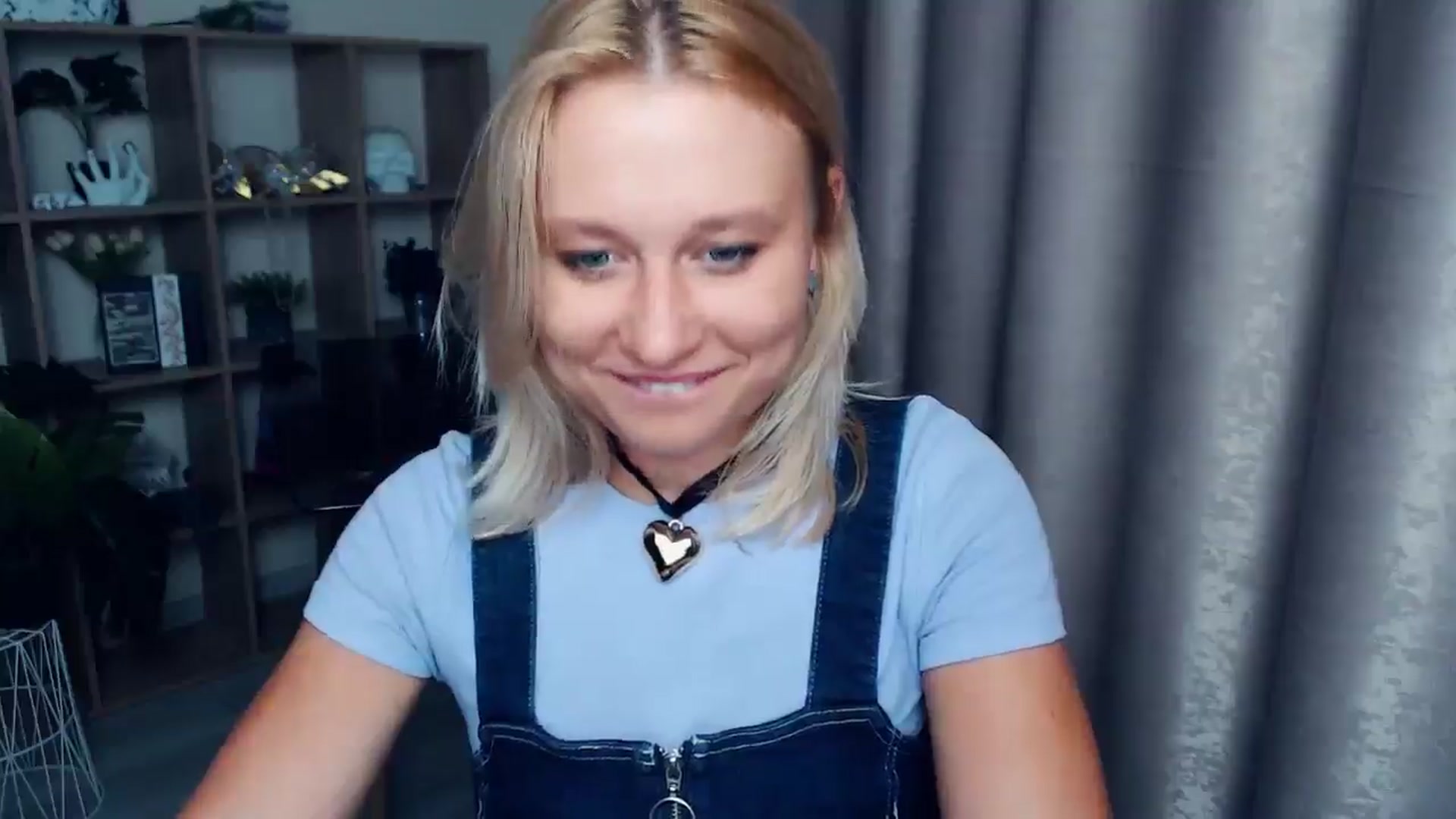 Gallery image thumbnail from Kukla_kolduna's myfreecams stream on, 08/16/2025, 18:18 image 4 of 20