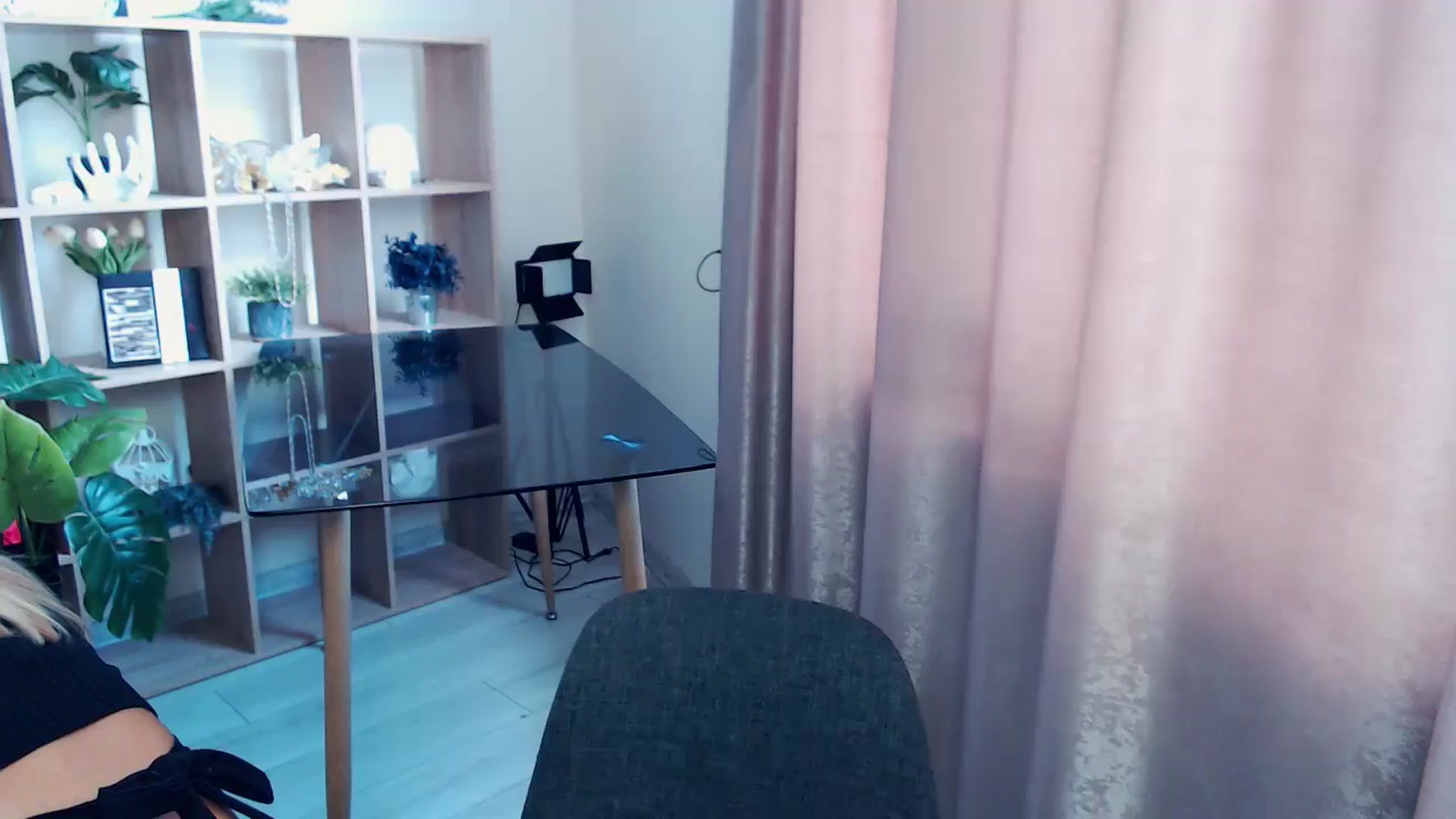 Gallery image thumbnail from Kukla_kolduna's myfreecams stream on, 08/17/2025, 08:12 image 1 of 20