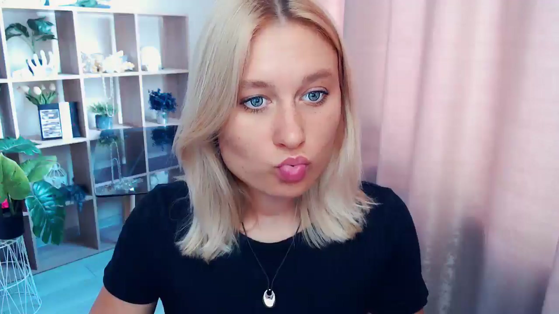 Gallery image thumbnail from Kukla_kolduna's myfreecams stream on, 08/17/2025, 08:12 image 20 of 20