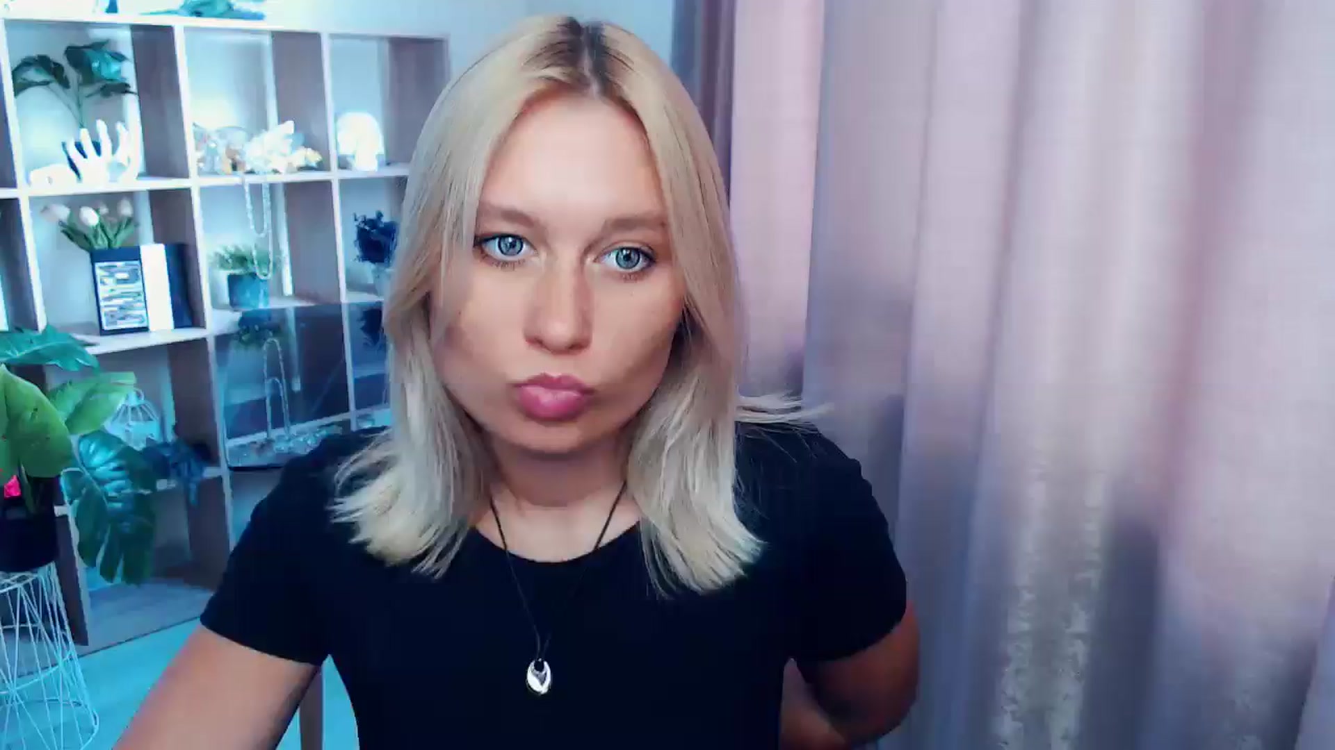 Gallery image thumbnail from Kukla_kolduna's myfreecams stream on, 08/17/2025, 08:48 image 1 of 20