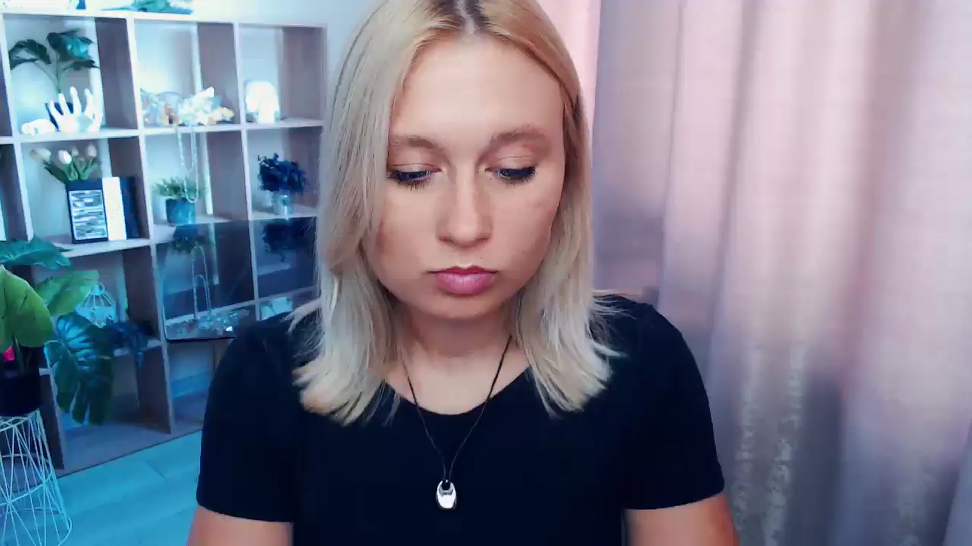 Gallery image thumbnail from Kukla_kolduna's myfreecams stream on, 08/17/2025, 08:48 image 10 of 20