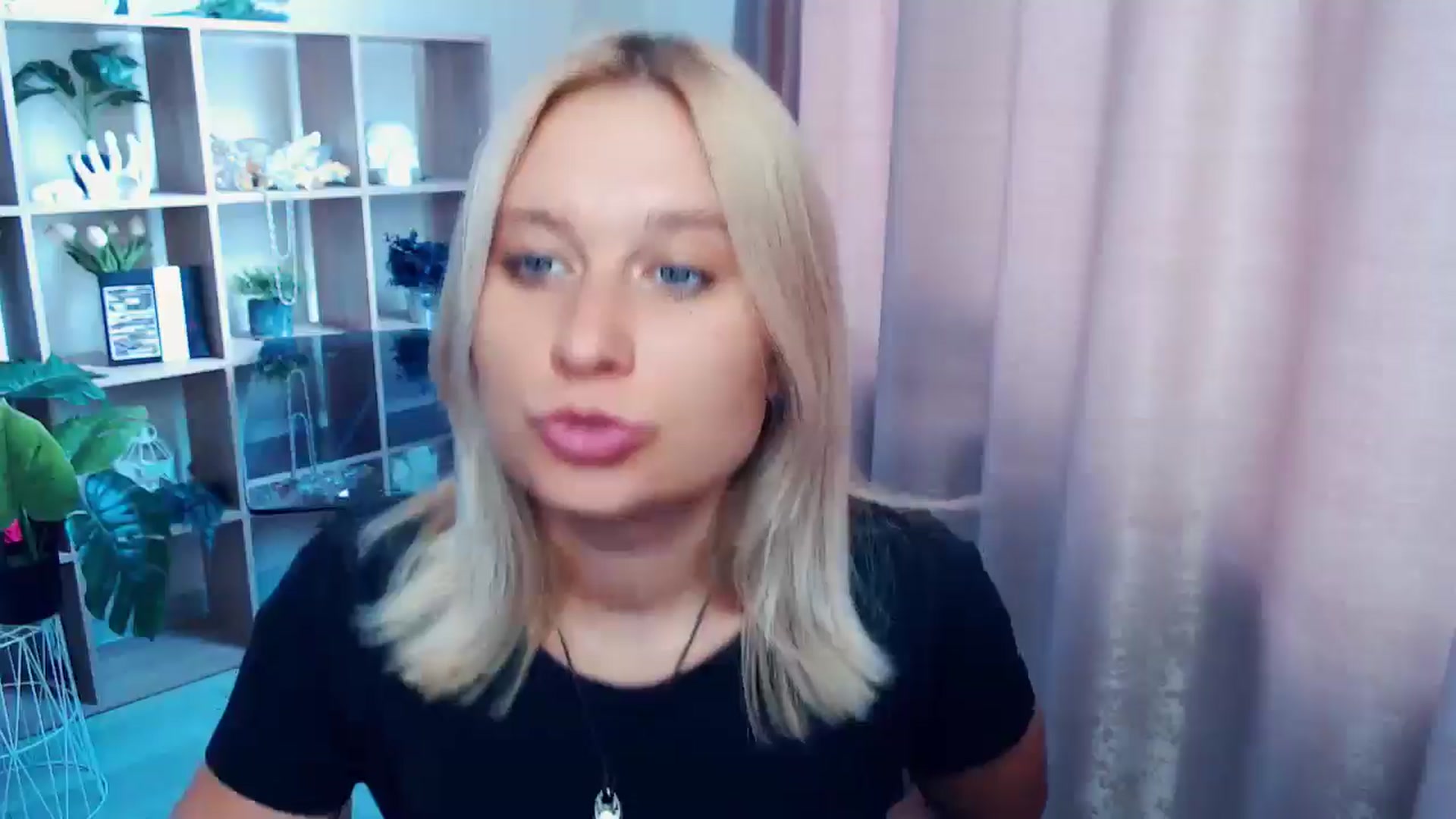 Gallery image thumbnail from Kukla_kolduna's myfreecams stream on, 08/17/2025, 08:48 image 3 of 20