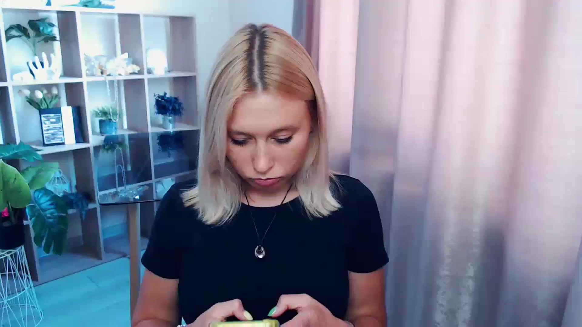 Gallery image thumbnail from Kukla_kolduna's myfreecams stream on, 08/17/2025, 08:48 image 18 of 20