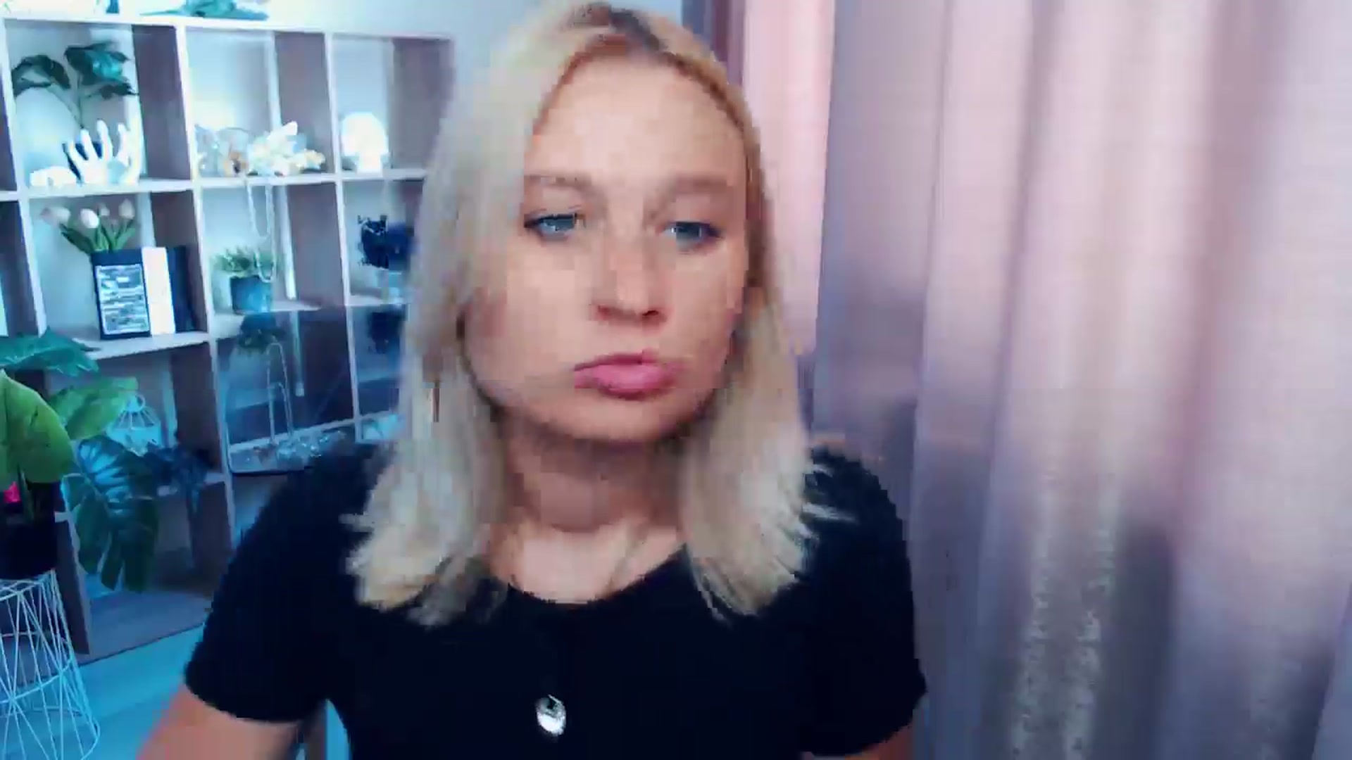 Gallery image thumbnail from Kukla_kolduna's myfreecams stream on, 08/17/2025, 08:48 image 7 of 20