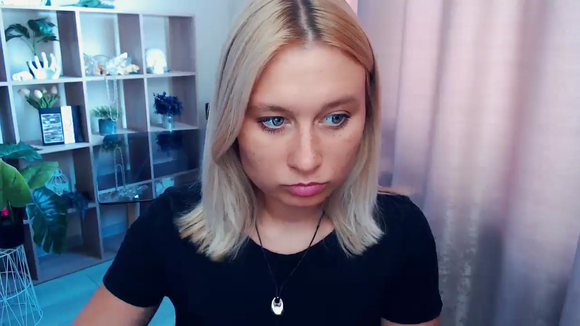 Gallery image thumbnail from Kukla_kolduna's myfreecams stream on, 08/17/2025, 08:48 image 17 of 20