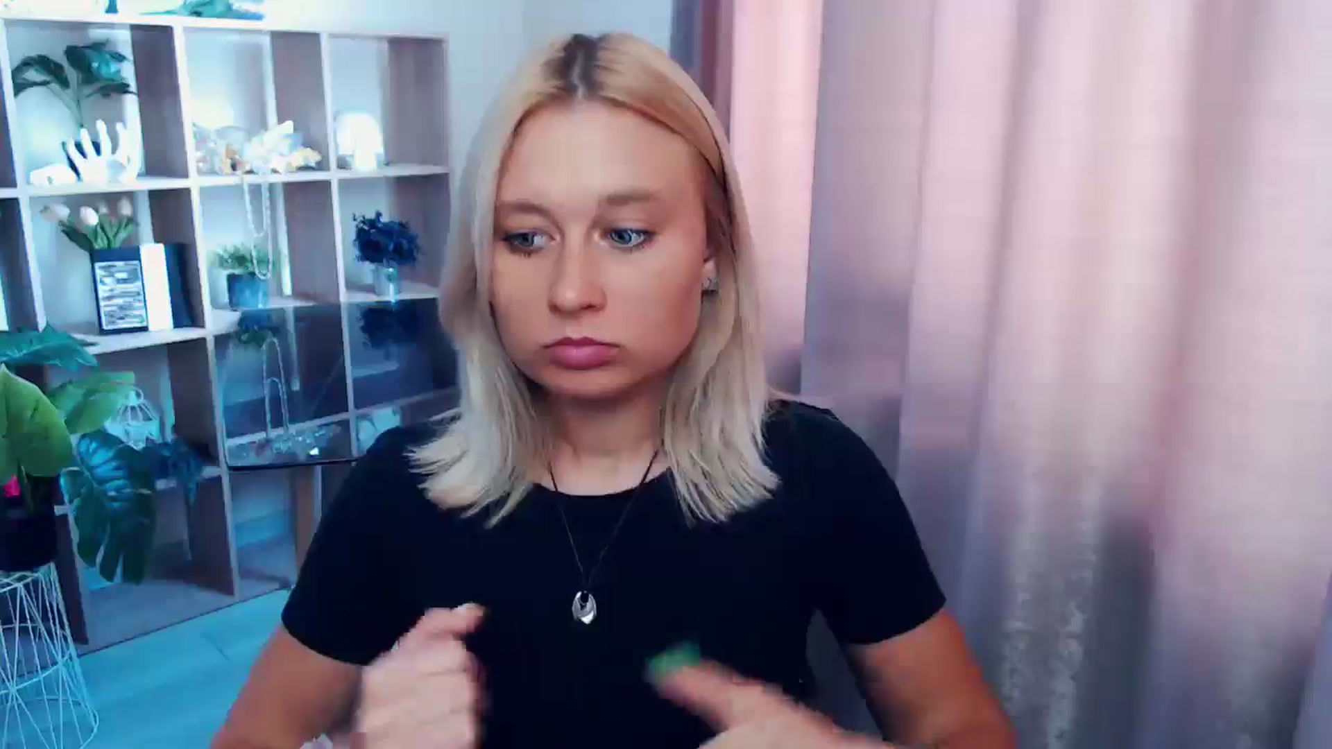 Gallery image thumbnail from Kukla_kolduna's myfreecams stream on, 08/17/2025, 08:48 image 4 of 20