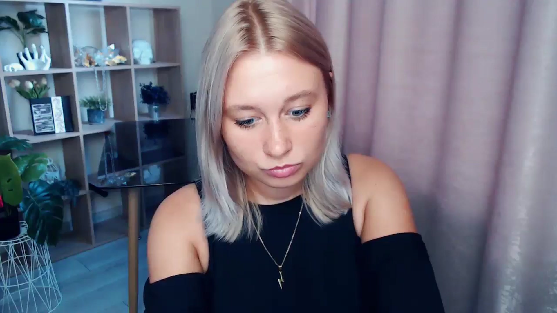 Gallery image thumbnail from Kukla_kolduna's myfreecams stream on, 08/21/2025, 17:12 image 8 of 20