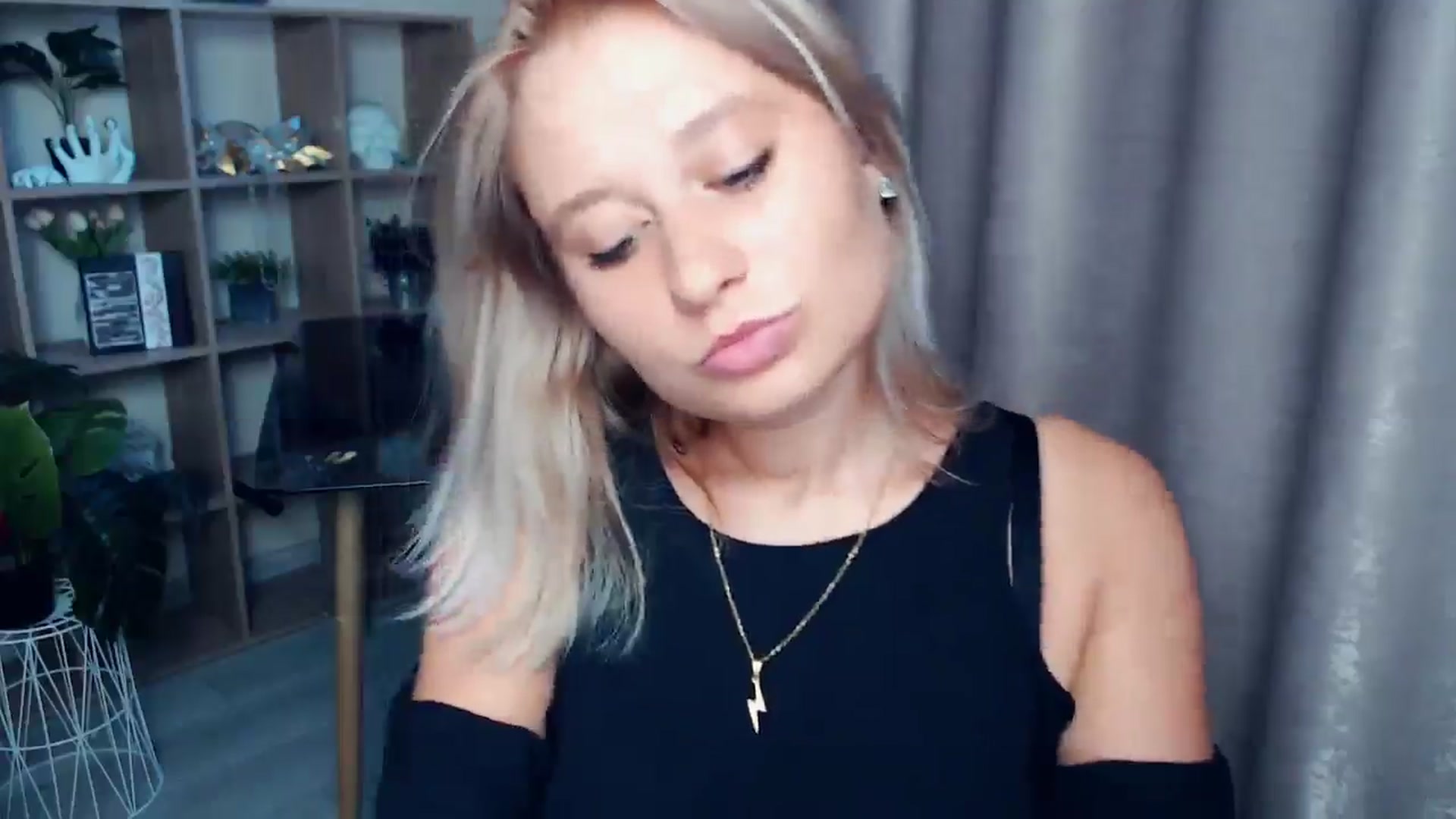 Gallery image thumbnail from Kukla_kolduna's myfreecams stream on, 08/21/2025, 17:12 image 17 of 20