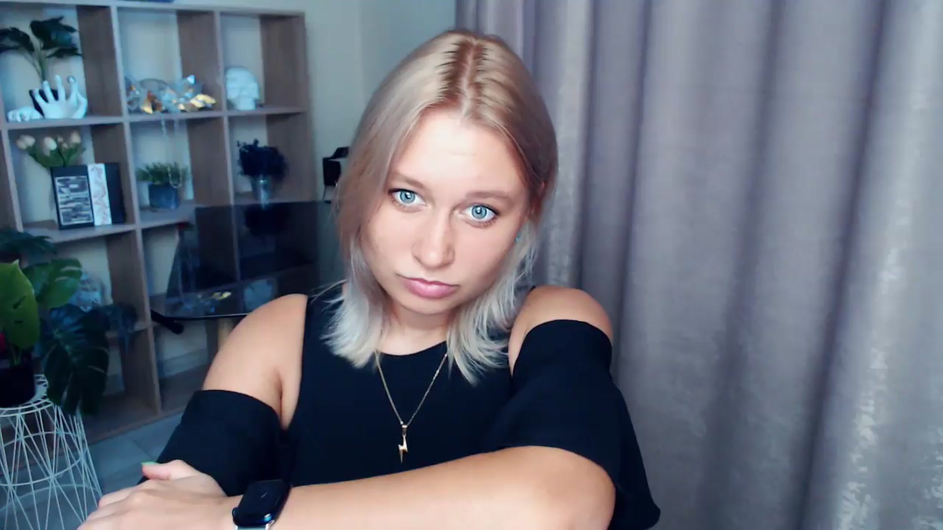 Gallery image thumbnail from Kukla_kolduna's myfreecams stream on, 08/21/2025, 17:12 image 14 of 20