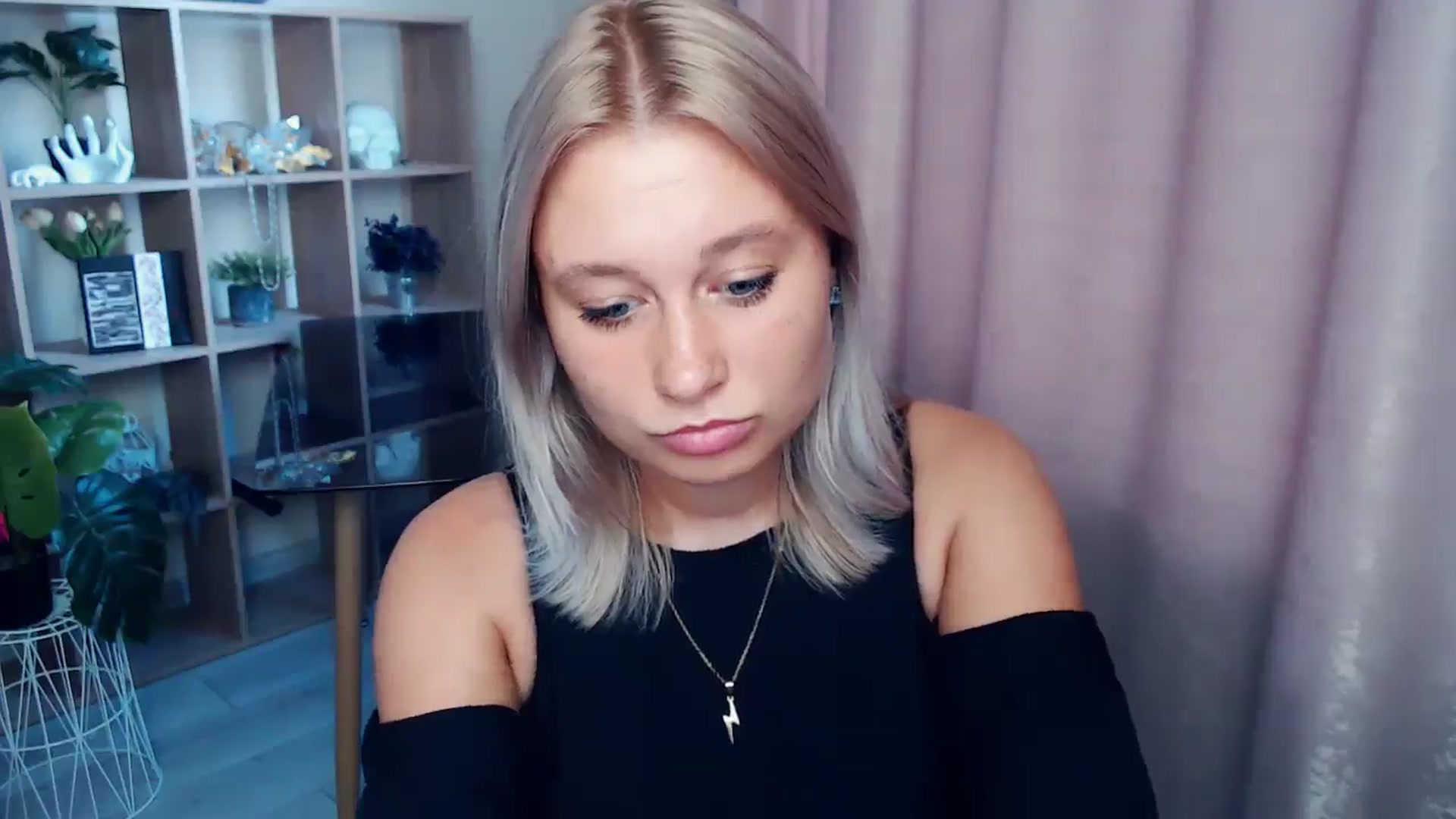 Gallery image thumbnail from Kukla_kolduna's myfreecams stream on, 08/21/2025, 17:12 image 7 of 20