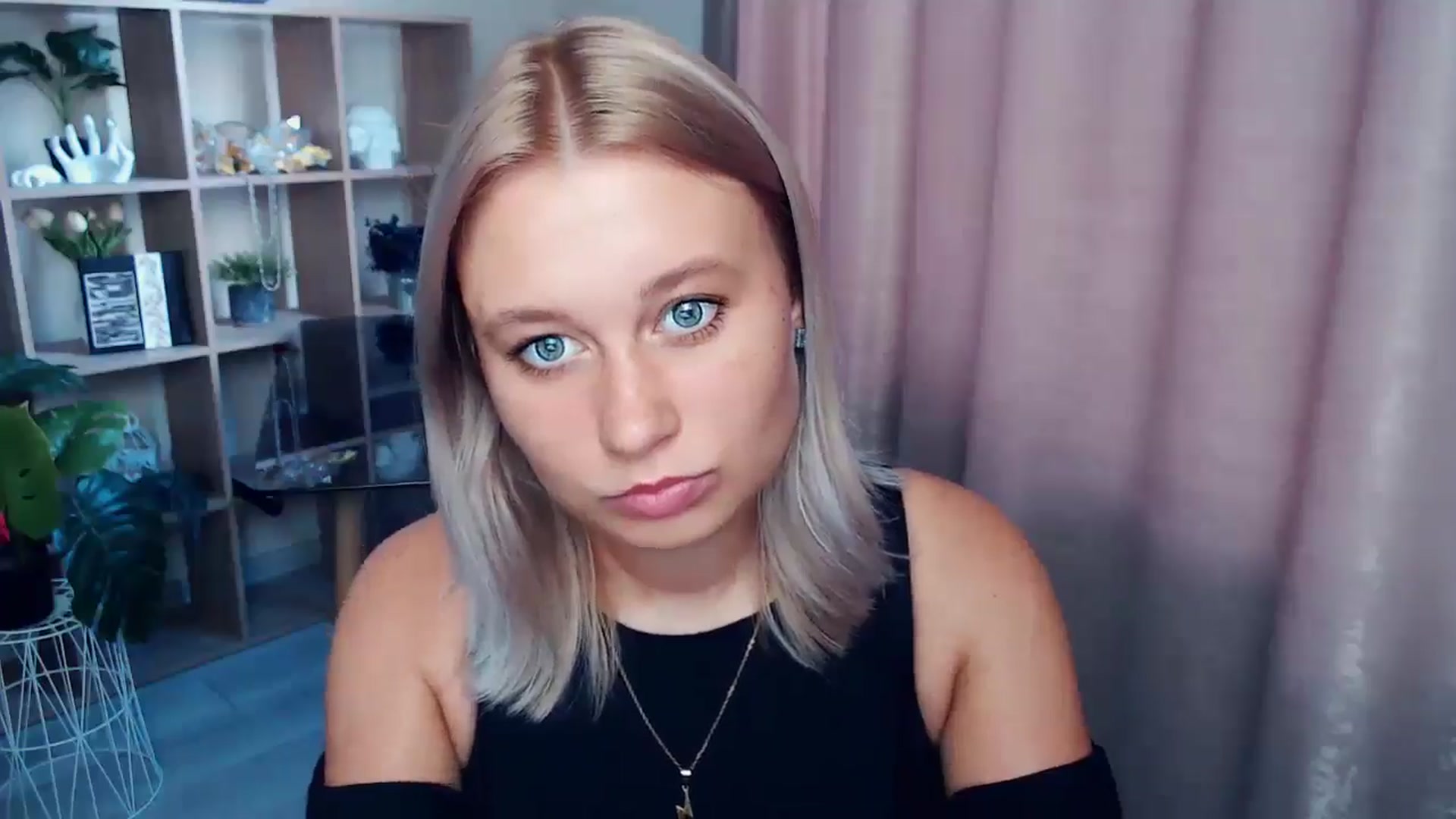 Gallery image thumbnail from Kukla_kolduna's myfreecams stream on, 08/21/2025, 17:12 image 5 of 20