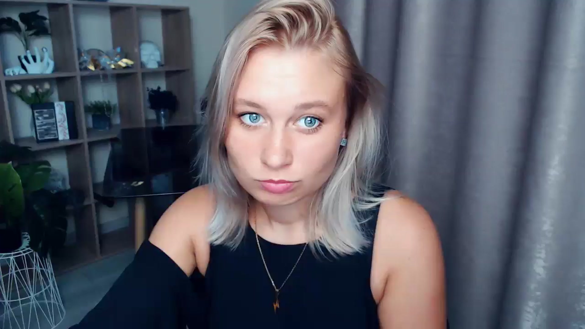 Gallery image thumbnail from Kukla_kolduna's myfreecams stream on, 08/21/2025, 17:12 image 18 of 20