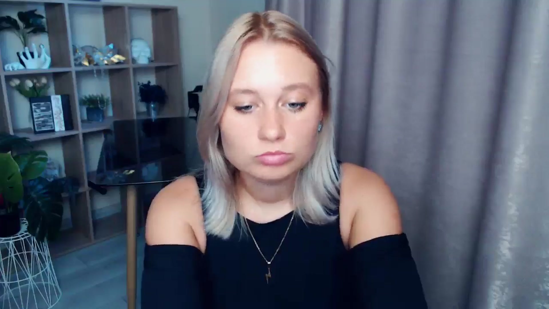 Gallery image thumbnail from Kukla_kolduna's myfreecams stream on, 08/21/2025, 17:12 image 16 of 20