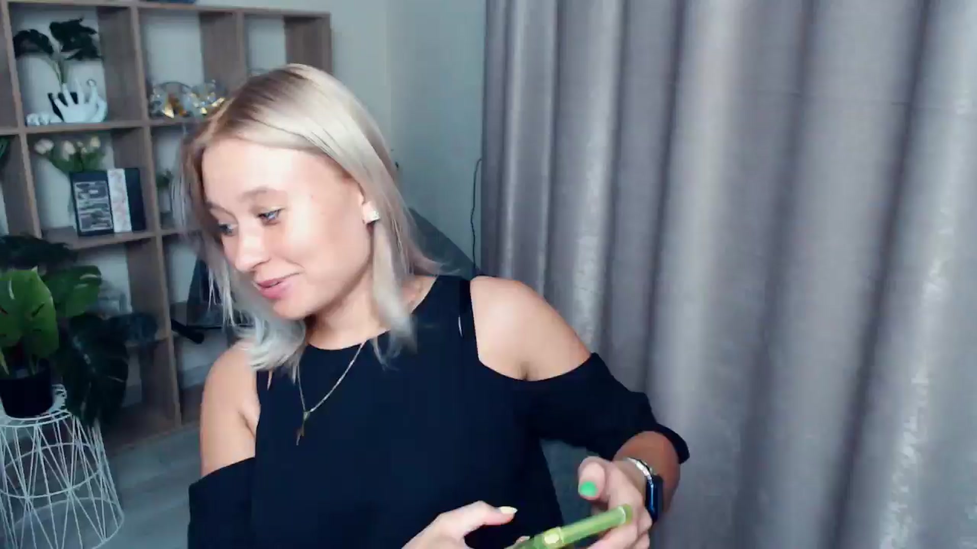 Gallery image thumbnail from Kukla_kolduna's myfreecams stream on, 08/21/2025, 18:02 image 20 of 20