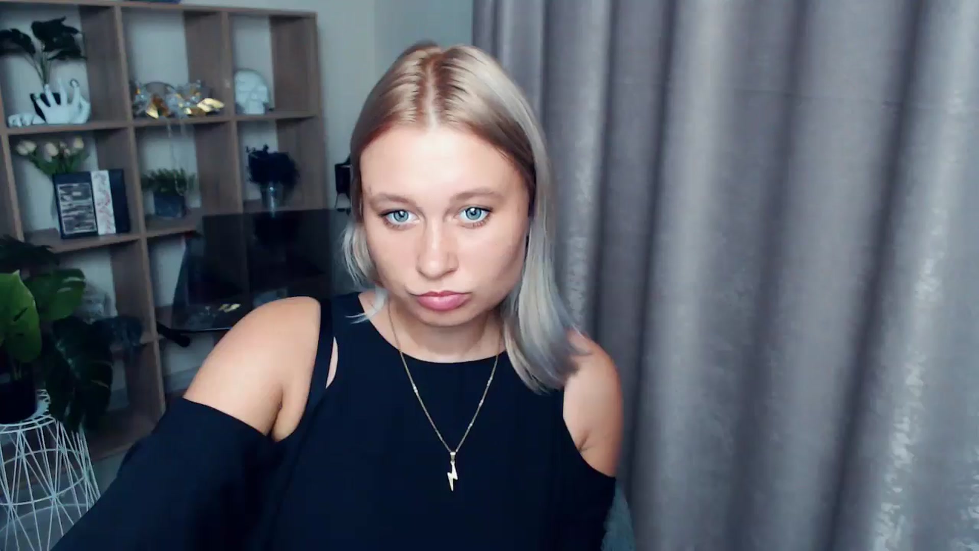 Gallery image thumbnail from Kukla_kolduna's myfreecams stream on, 08/21/2025, 18:02 image 7 of 20