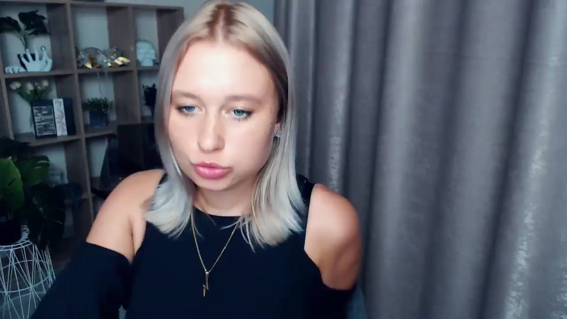 Gallery image thumbnail from Kukla_kolduna's myfreecams stream on, 08/21/2025, 18:02 image 1 of 20