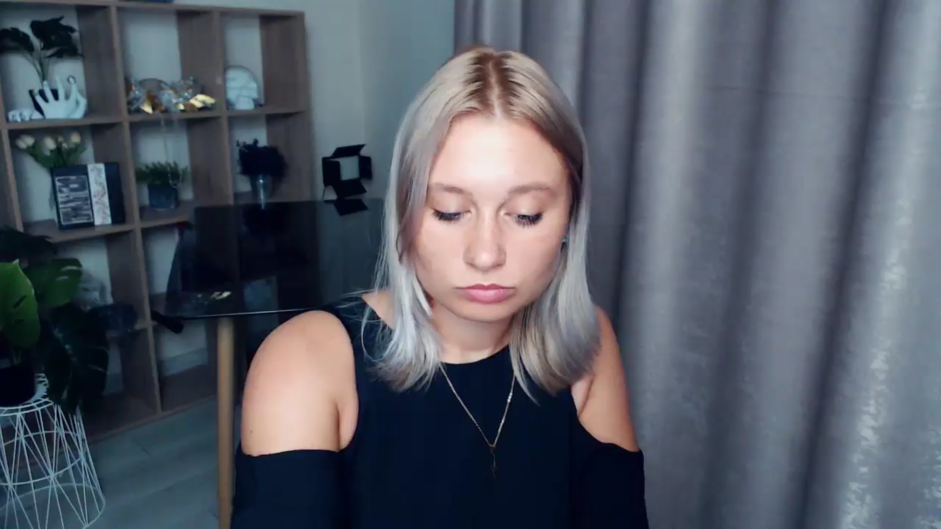 Gallery image thumbnail from Kukla_kolduna's myfreecams stream on, 08/21/2025, 18:02 image 10 of 20