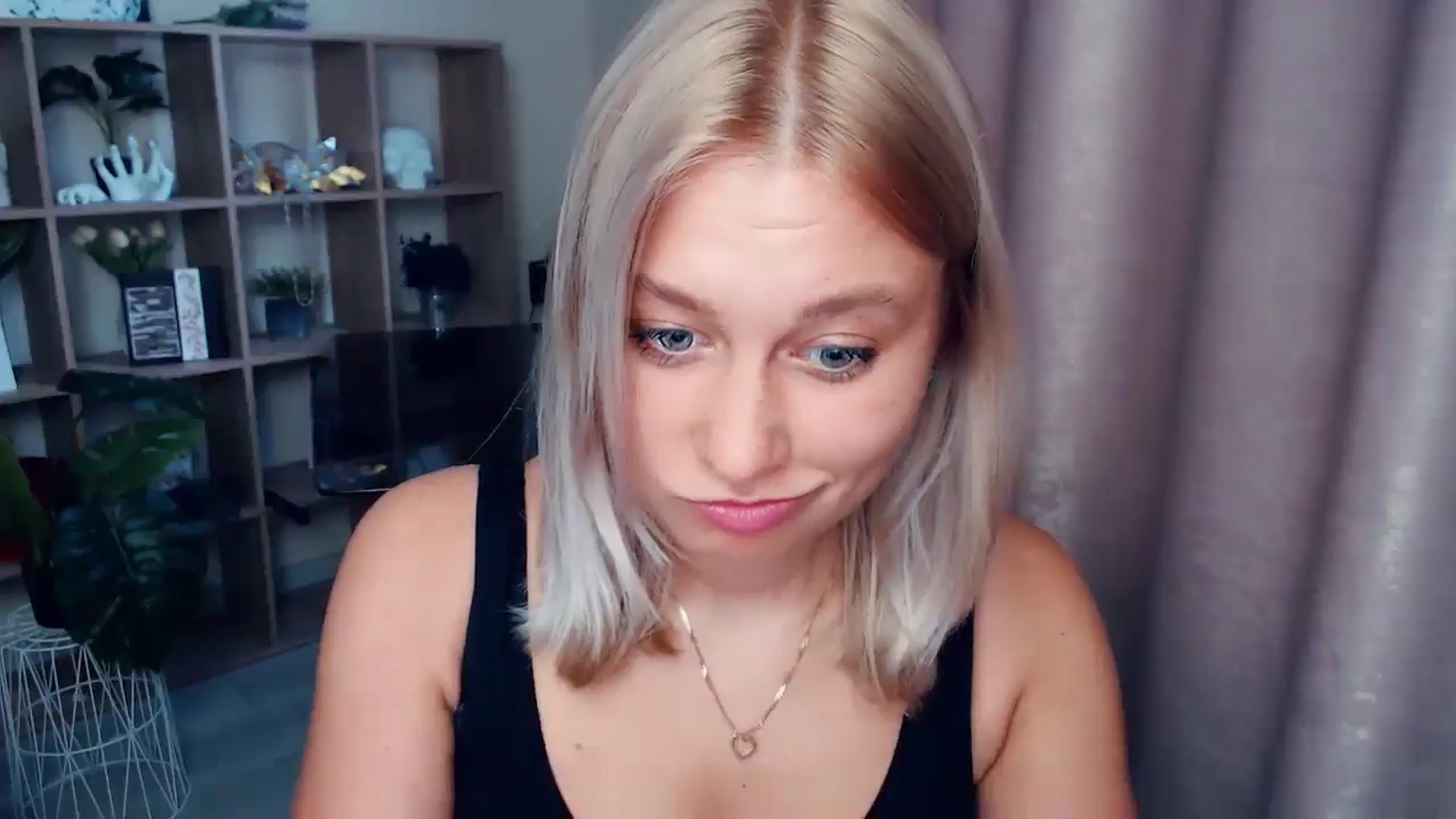 Gallery image thumbnail from Kukla_kolduna's myfreecams stream on, 08/22/2025, 16:49 image 3 of 20