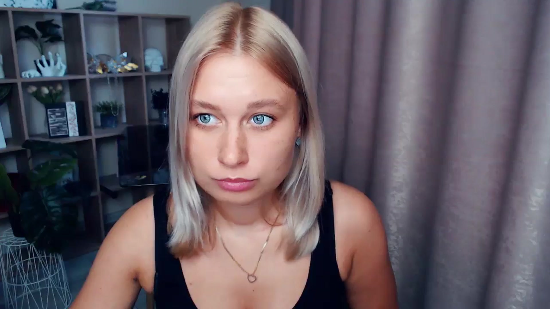 Gallery image thumbnail from Kukla_kolduna's myfreecams stream on, 08/22/2025, 16:49 image 9 of 20