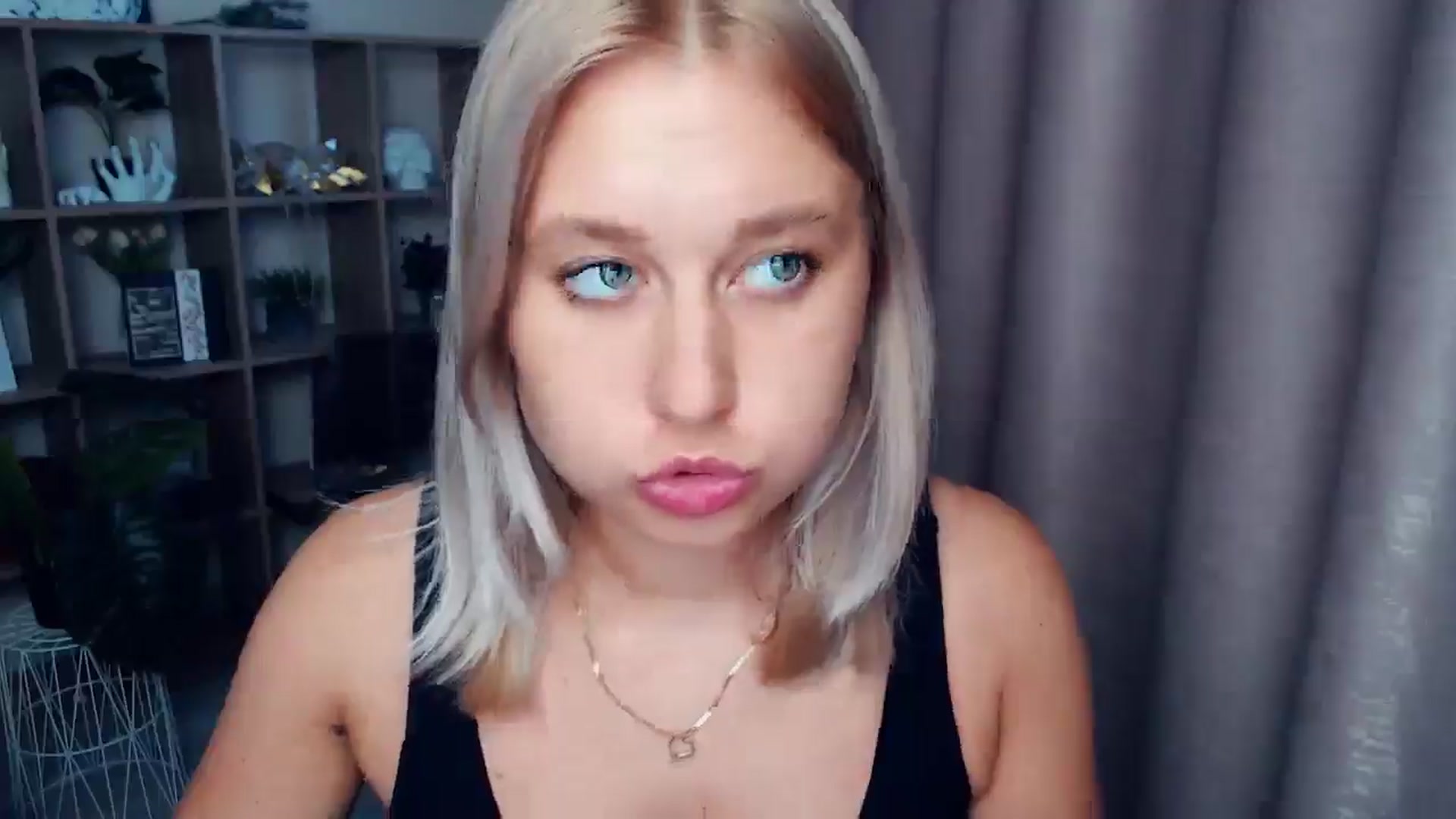 Gallery image thumbnail from Kukla_kolduna's myfreecams stream on, 08/22/2025, 16:49 image 18 of 20