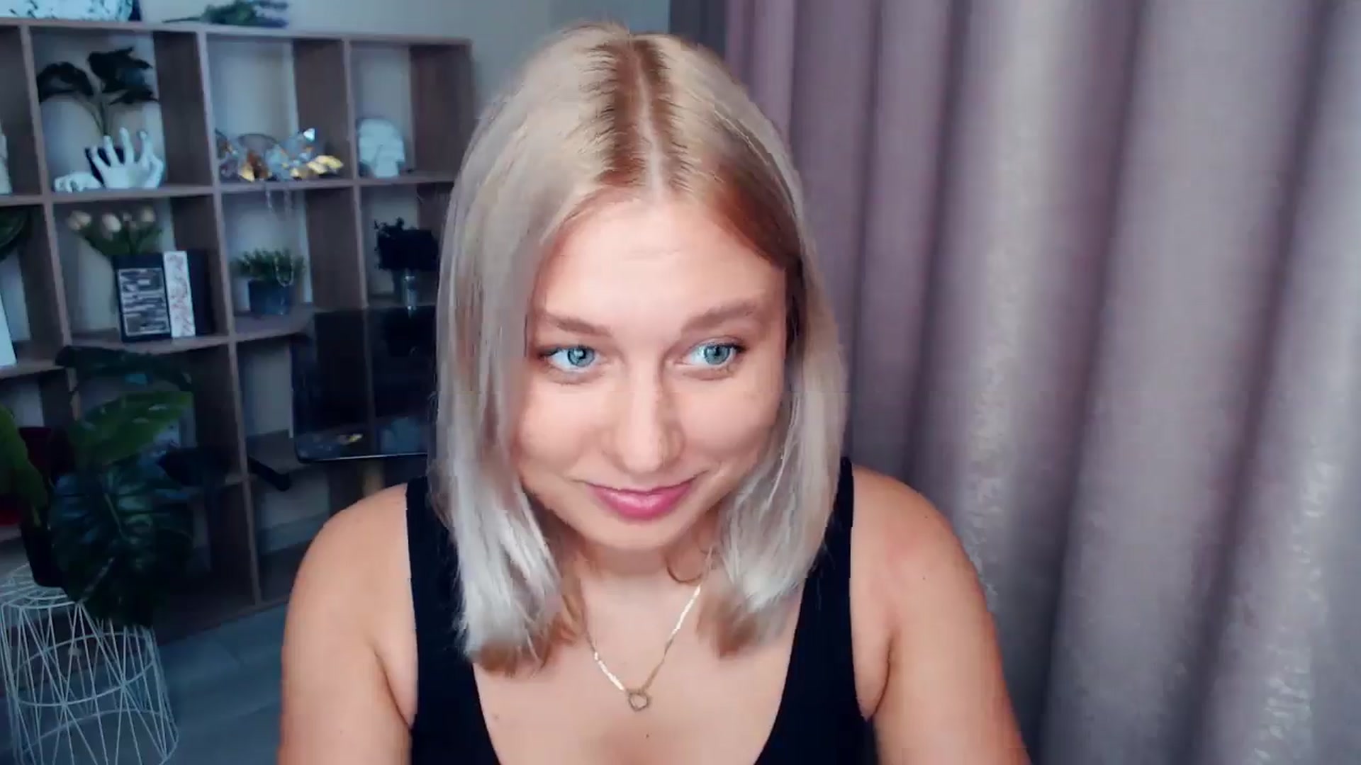 Gallery image thumbnail from Kukla_kolduna's myfreecams stream on, 08/22/2025, 16:49 image 13 of 20